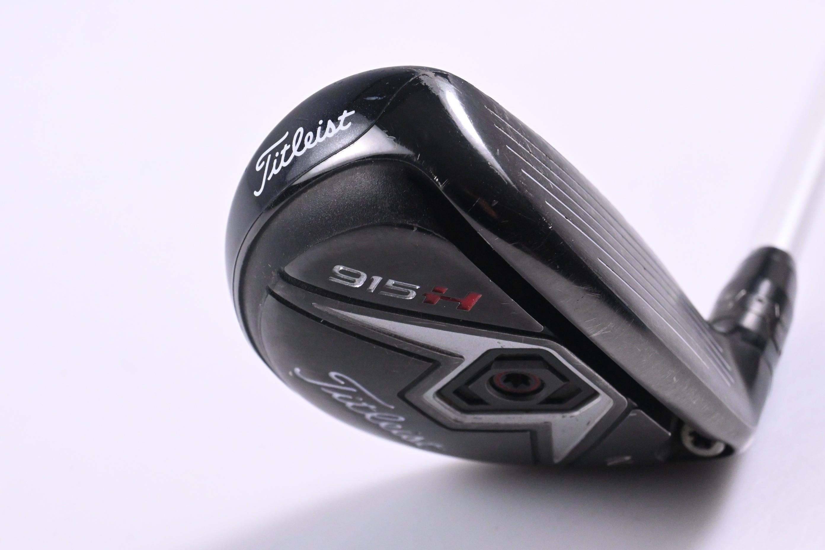 Titleist 915H #2 Hybrid / 18 Degree / Stiff Flex Aldila Rogue Silver 85 Shaft
