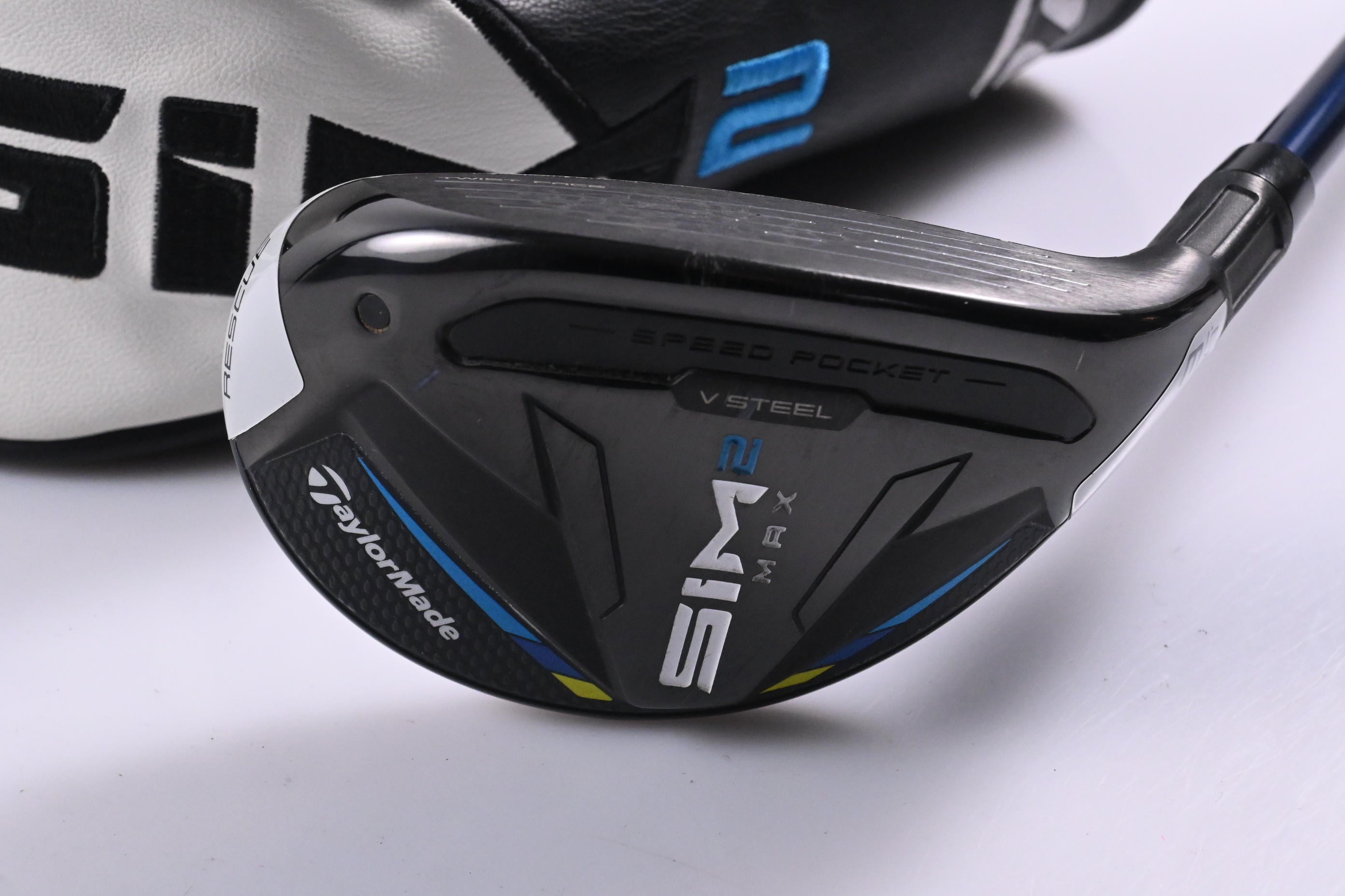Taylormade SIM2 Max #3 Hybrid / 19 Degree / Stiff Flex Ventus Blue 7 Shaft