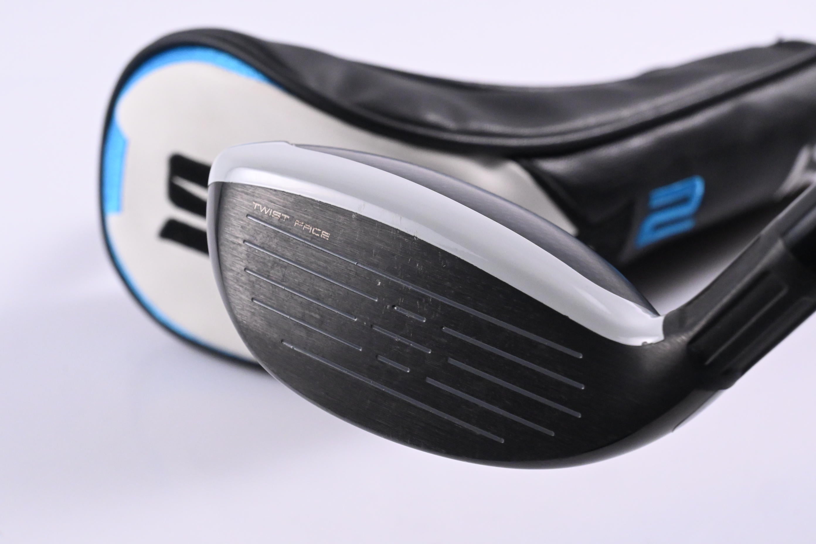 Taylormade SIM2 Max #3 Hybrid / 19 Degree / Stiff Flex Ventus Blue 7 Shaft