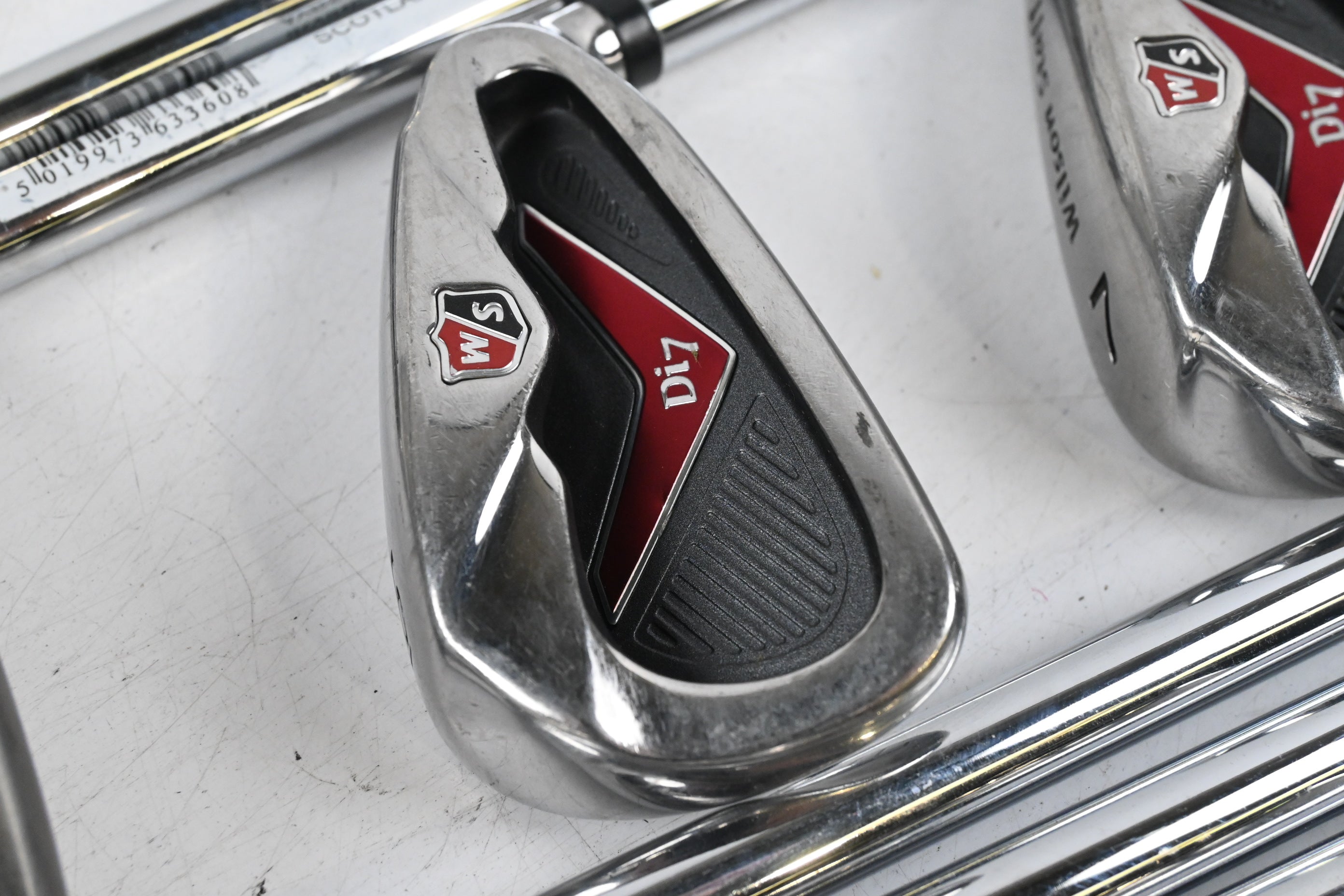 Wilson Di7 Irons / 4-PW+SW / Uniflex TX-105 Shafts