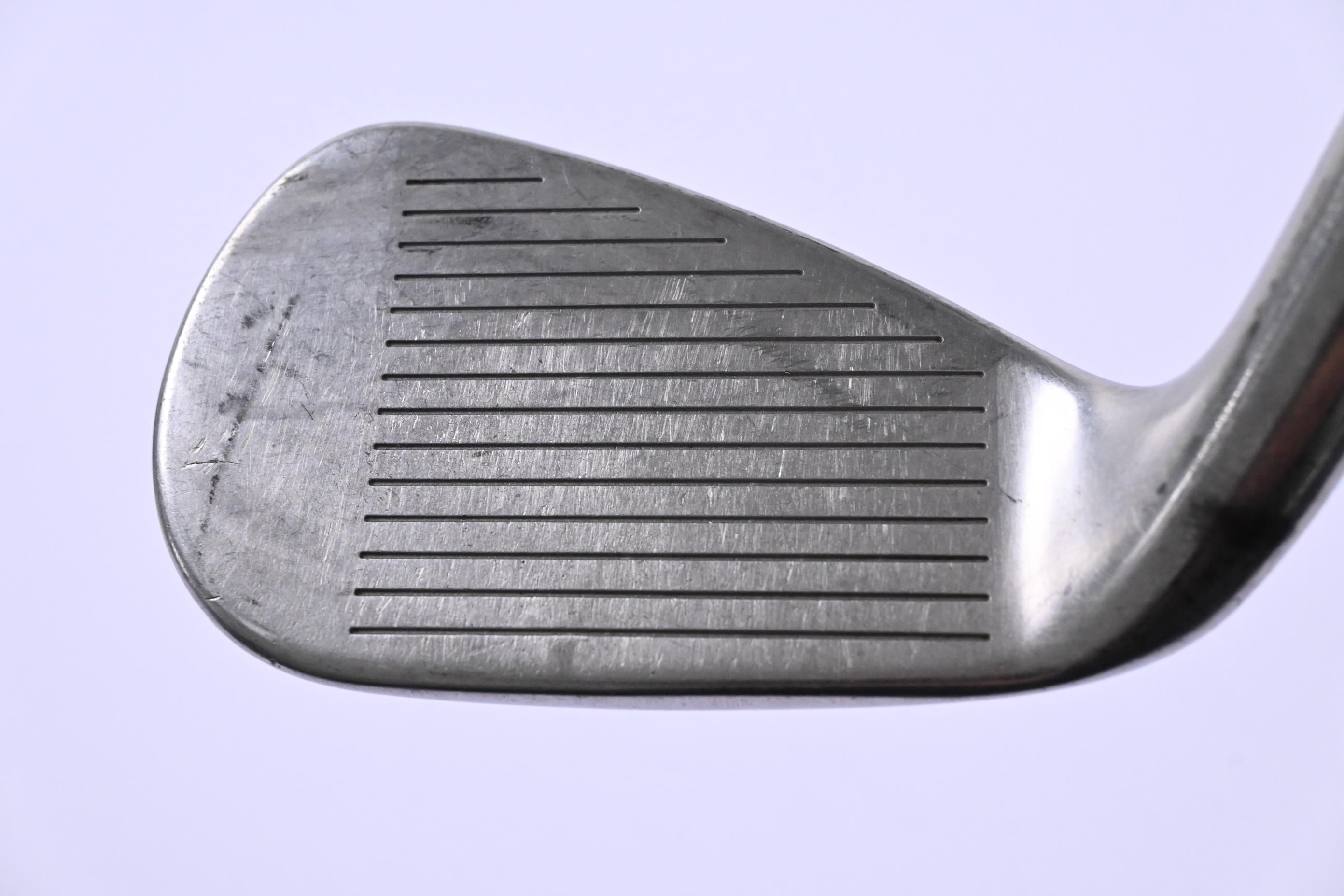 Titleist 718 AP1 Pitching Wedge / 43 Degree / Stiff Flex Project X LZ Shaft