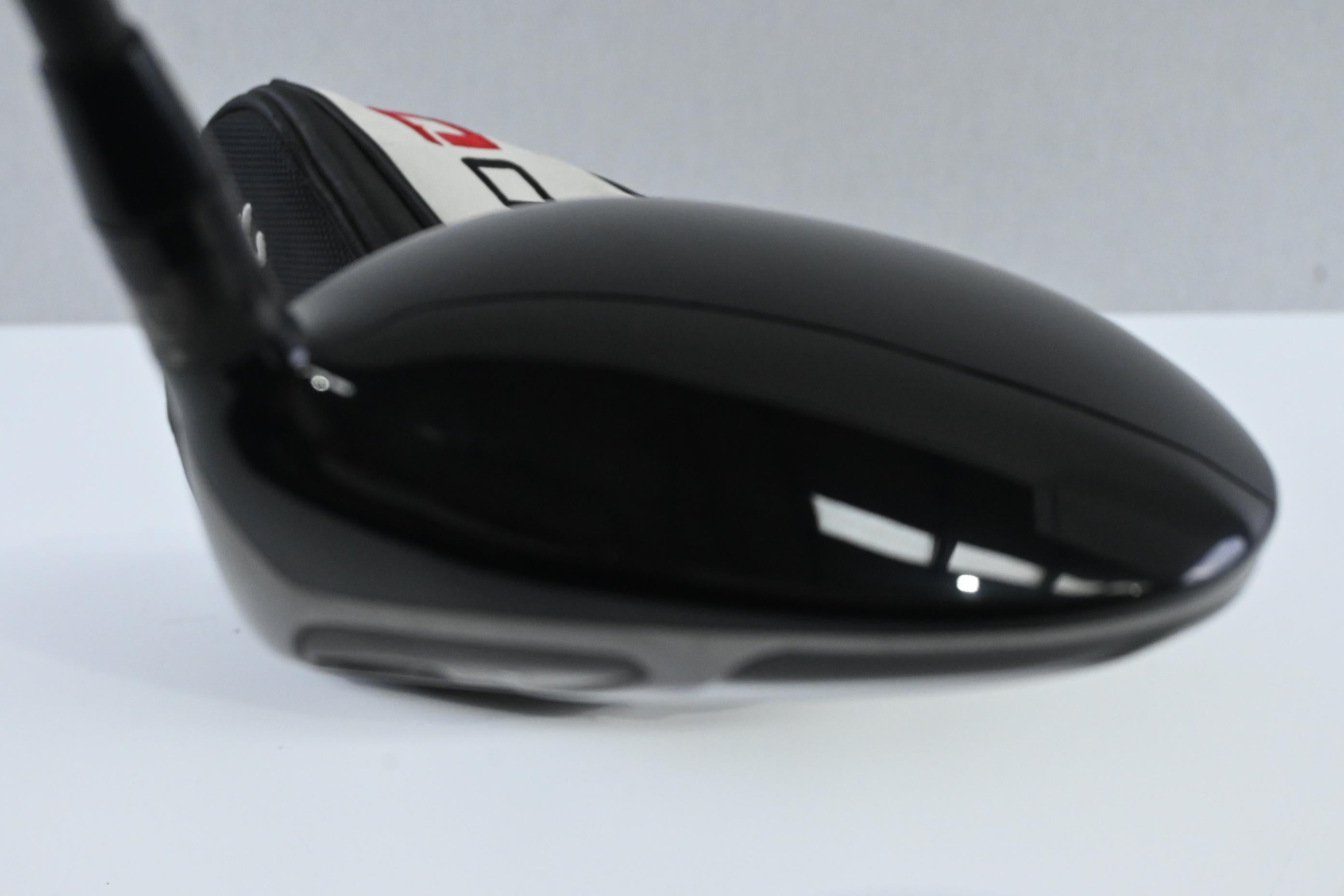 Titleist 910 D2 Driver / 10.5 Degree / Stiff Flex Aldila RIP 60 Shaft