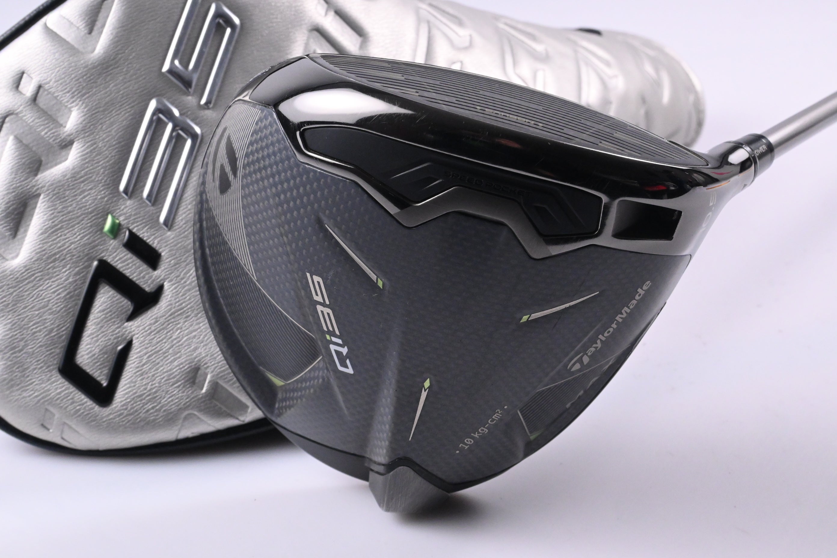 Taylormade Qi35 Max Driver / 10.5 Degree / Regular Flex Fujikura SpeederNX TCS