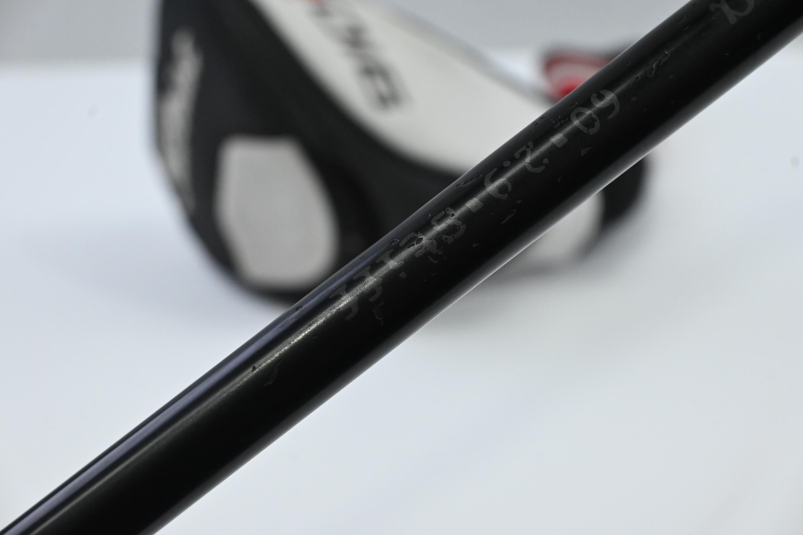 Titleist 910 D2 Driver / 10.5 Degree / Stiff Flex Aldila RIP 60 Shaft