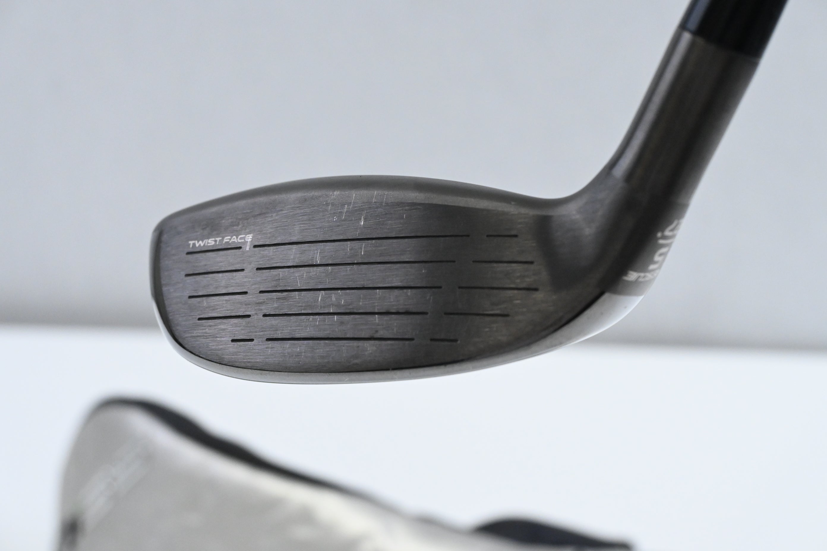 Taylormade Qi35 Max Lite #5 Hybrid / 27 Degree / Regular Flex Vanquish 5 Shaft
