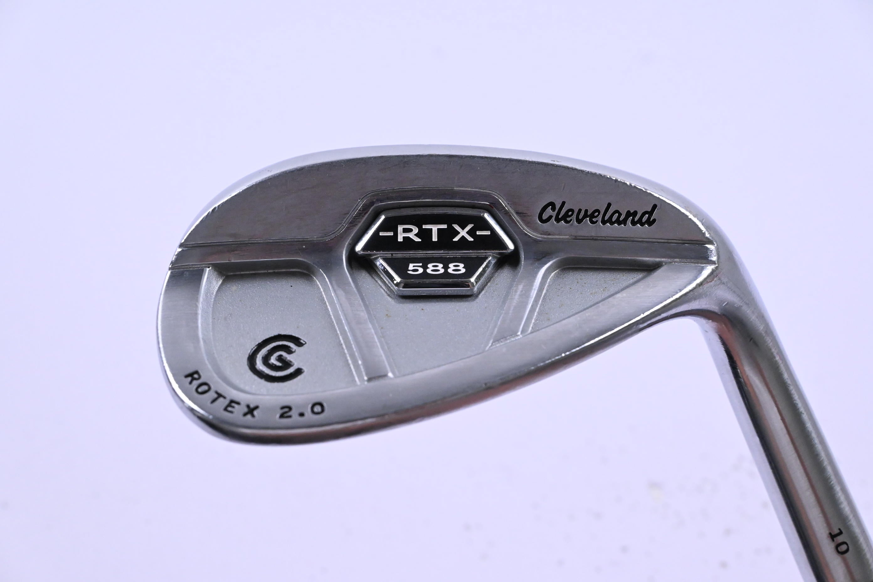 Cleveland 588 RTX Gap Wedge / 52 Degree / Wedge Flex Dynamic Gold Shaft