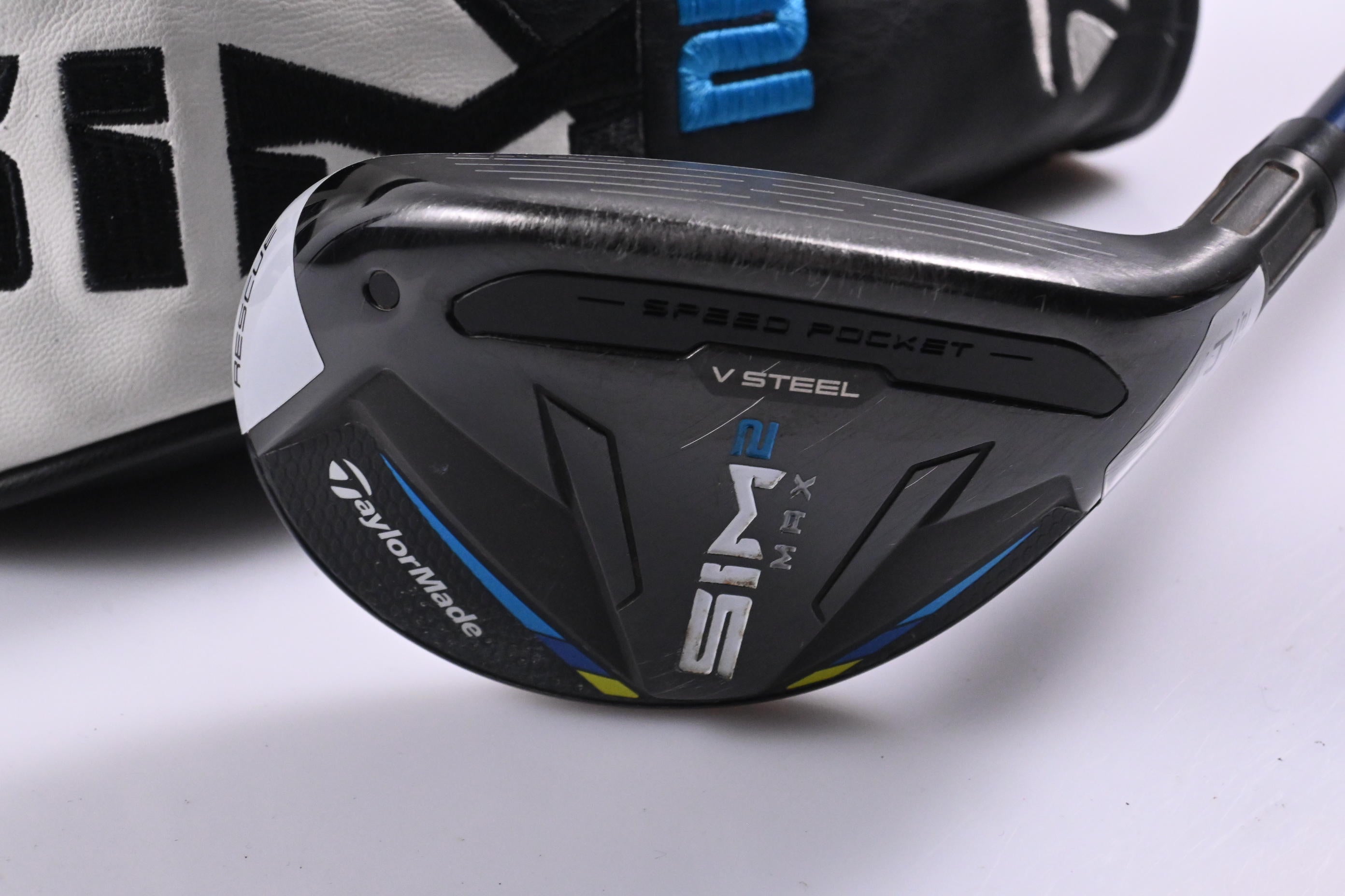 Taylormade SIM2 Max #4 Hybrid / 22 Degree / Regular Flex Ventus Blue 6 Shaft
