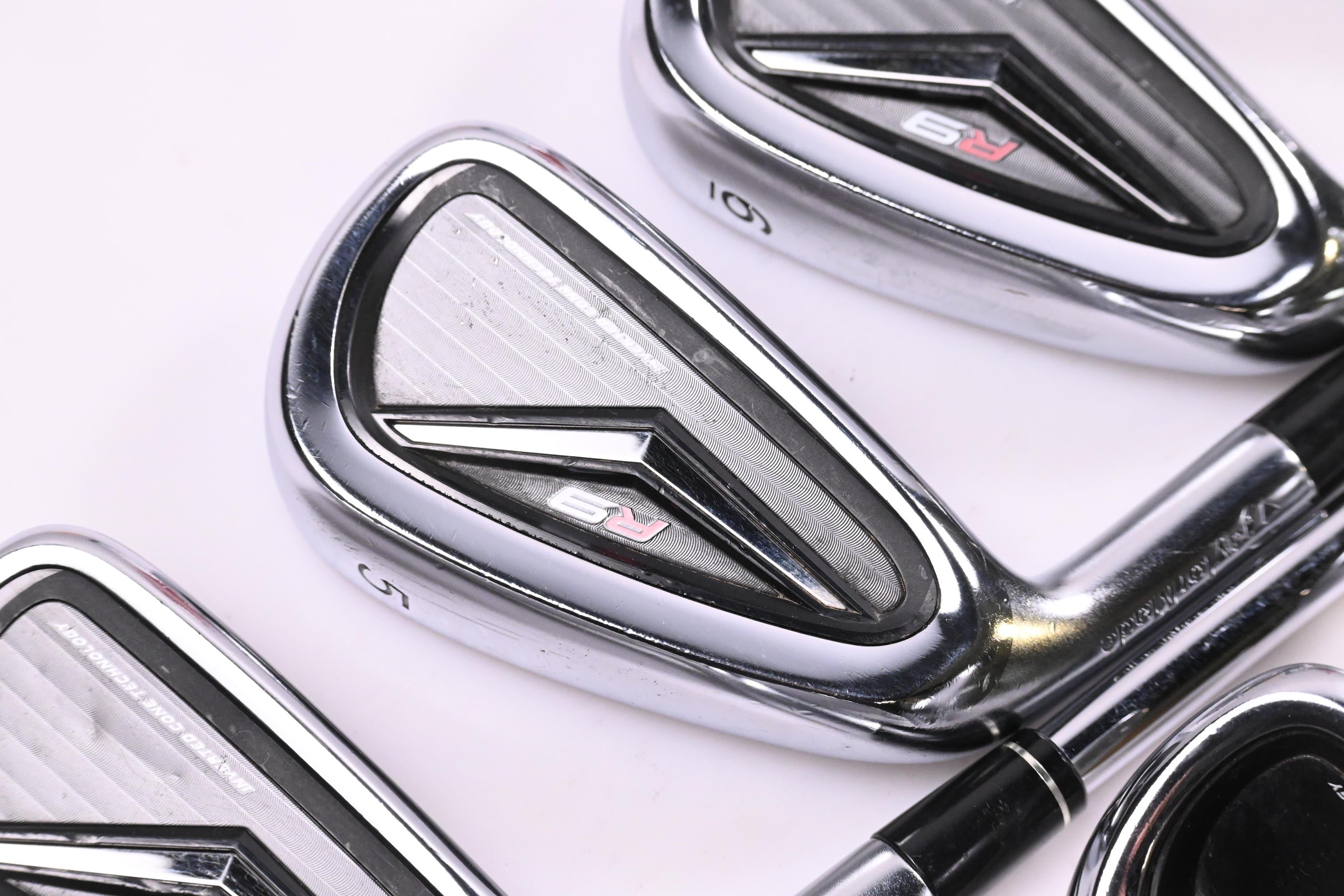 Left Hand Taylormade R9 Irons / 4-PW+SW / Regular Flex KBS Taylormade 90 Shafts