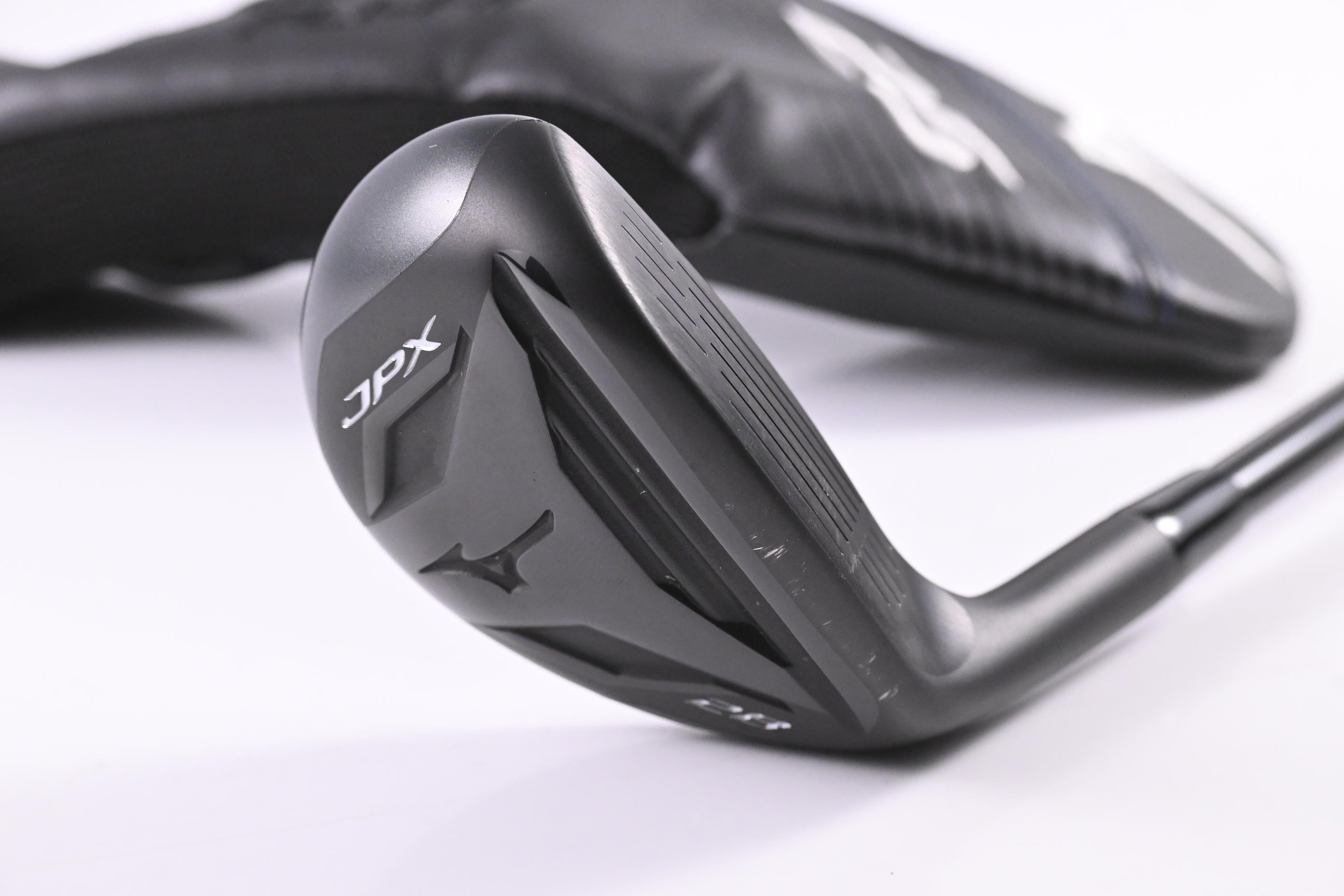 Mizuno JPX 925 Fli-Hi #6 Hybrid / 28 Degree / Regular Flex MMT 65 Shaft