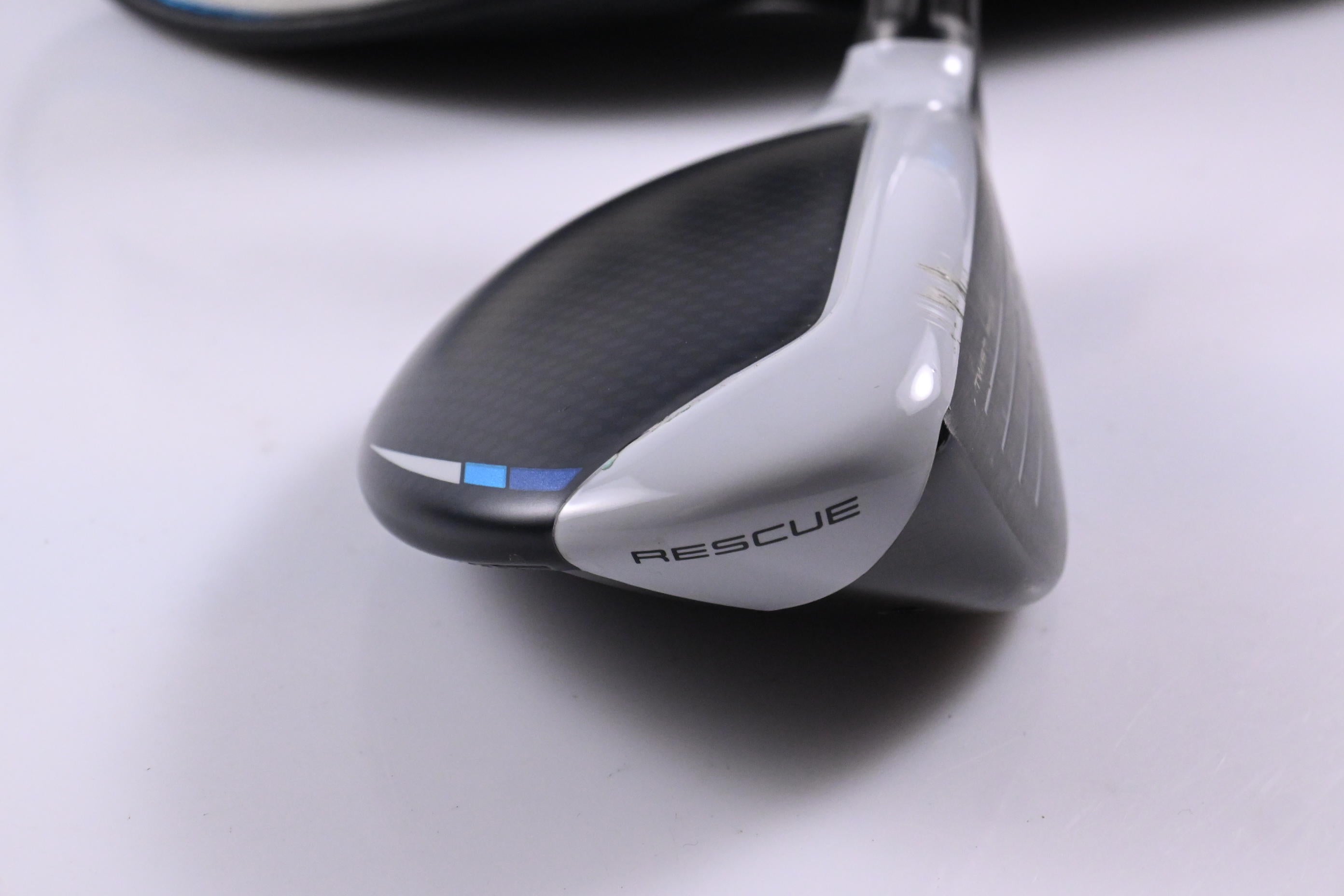 Taylormade SIM2 Max #4 Hybrid / 22 Degree / Regular Flex Ventus Blue 6 Shaft