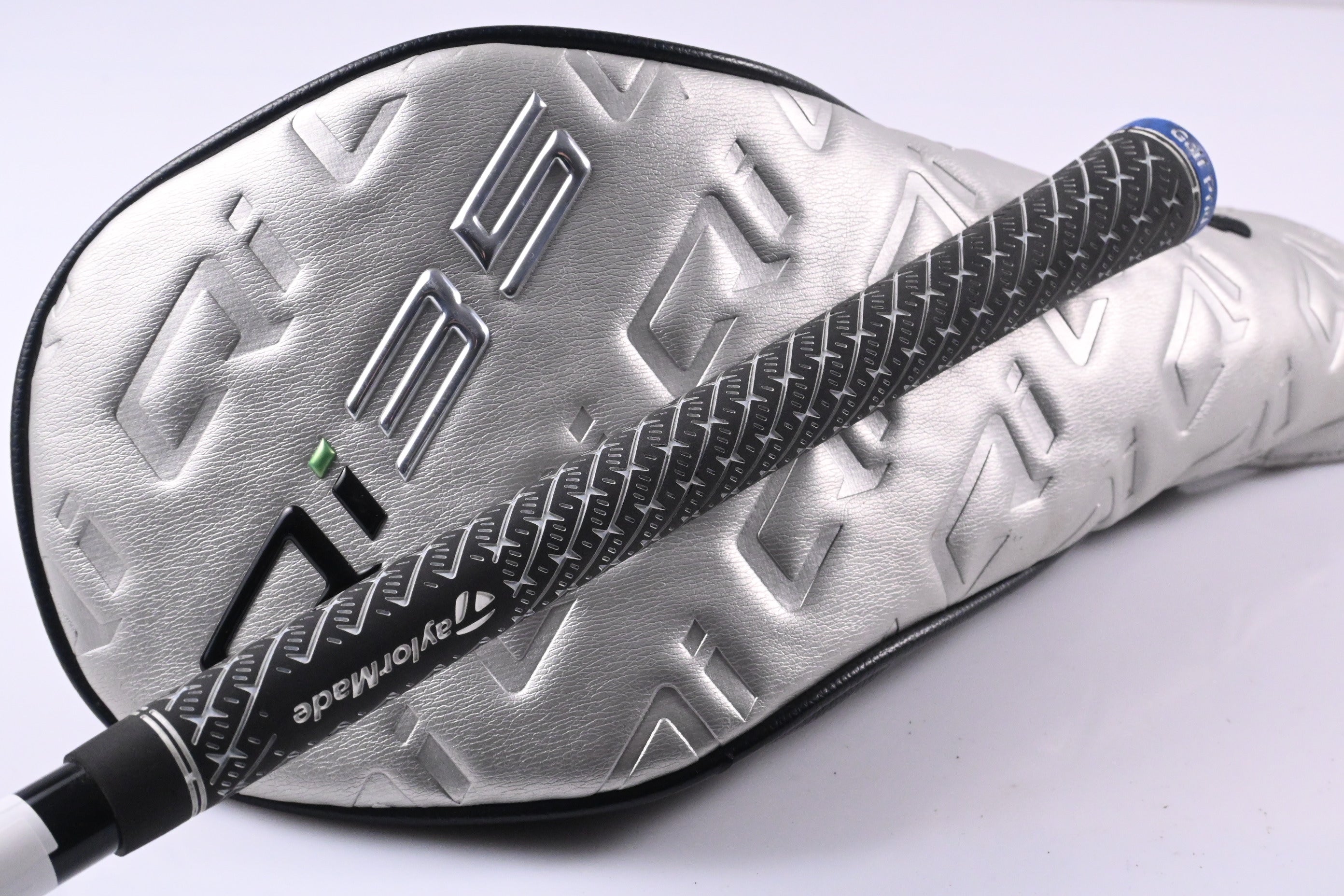 Taylormade Qi35 Max Driver / 10.5 Degree / Regular Flex Fujikura SpeederNX TCS