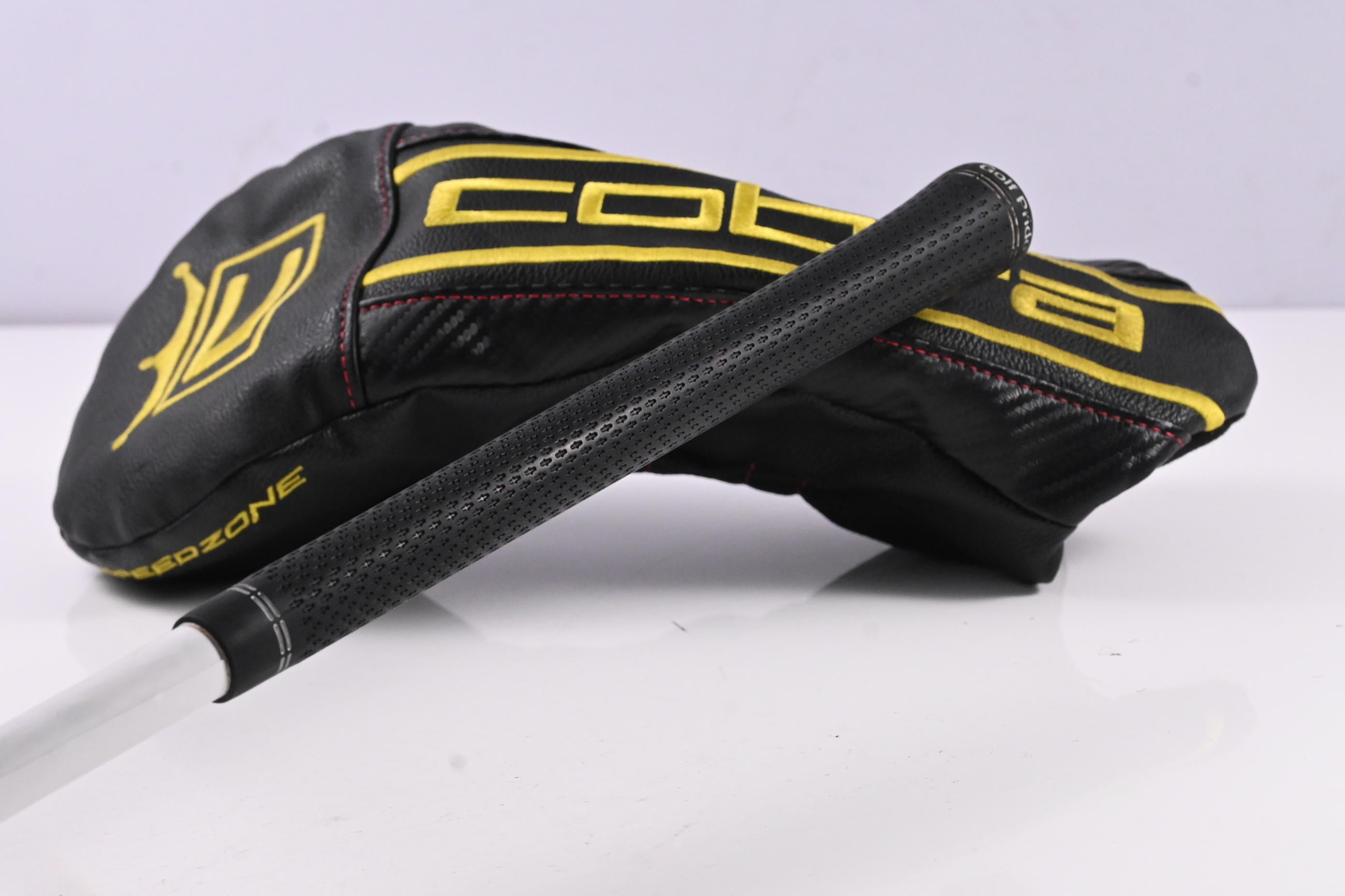 Cobra King Speedzone Driver / 10.5 Degree / Regular Flex Helium Black 5 Shaft