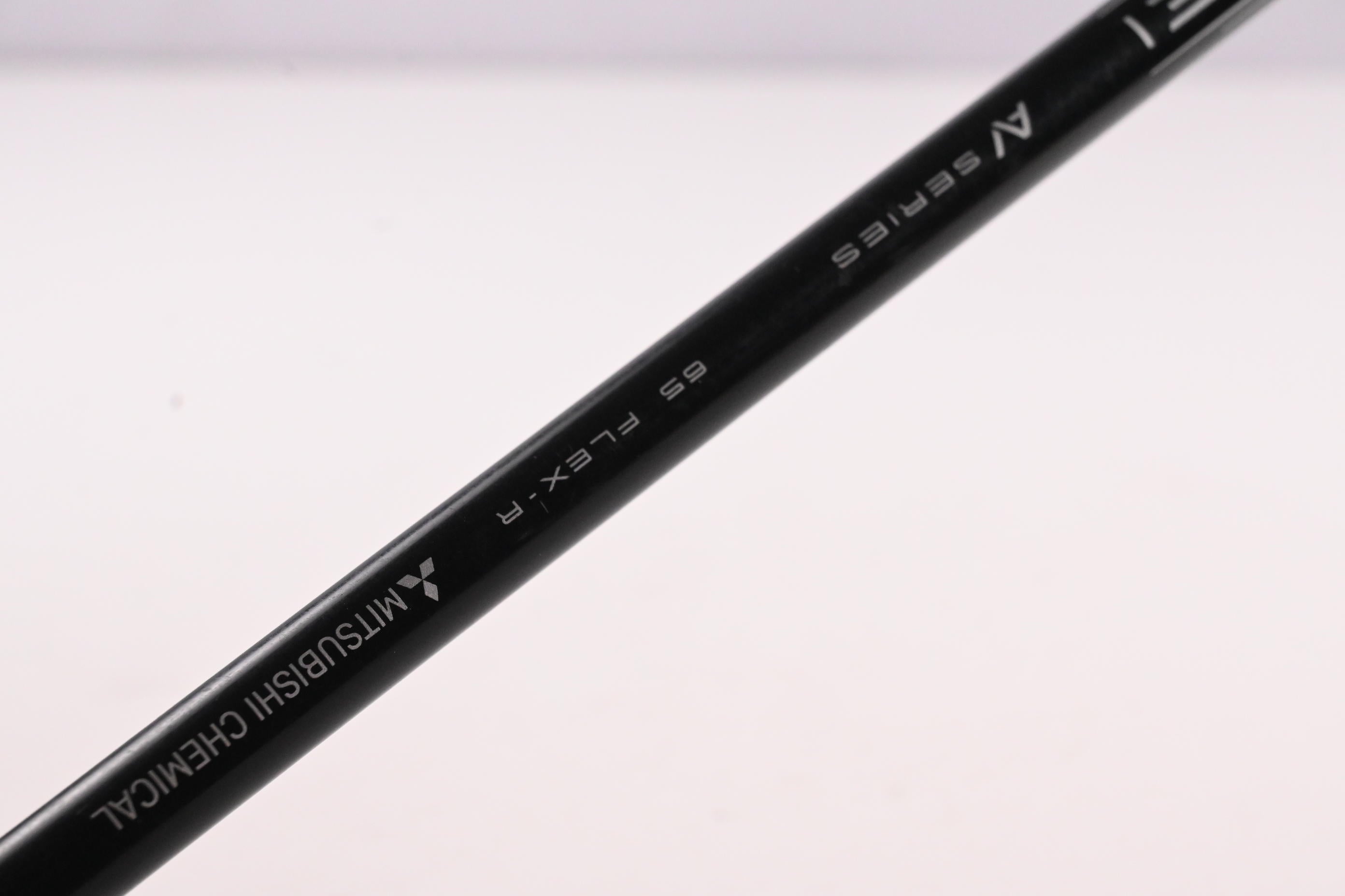 Titleist TSR2 #3 Wood / 15 Degree / Regular Flex Tensei AV Raw Blue 65 Shaft