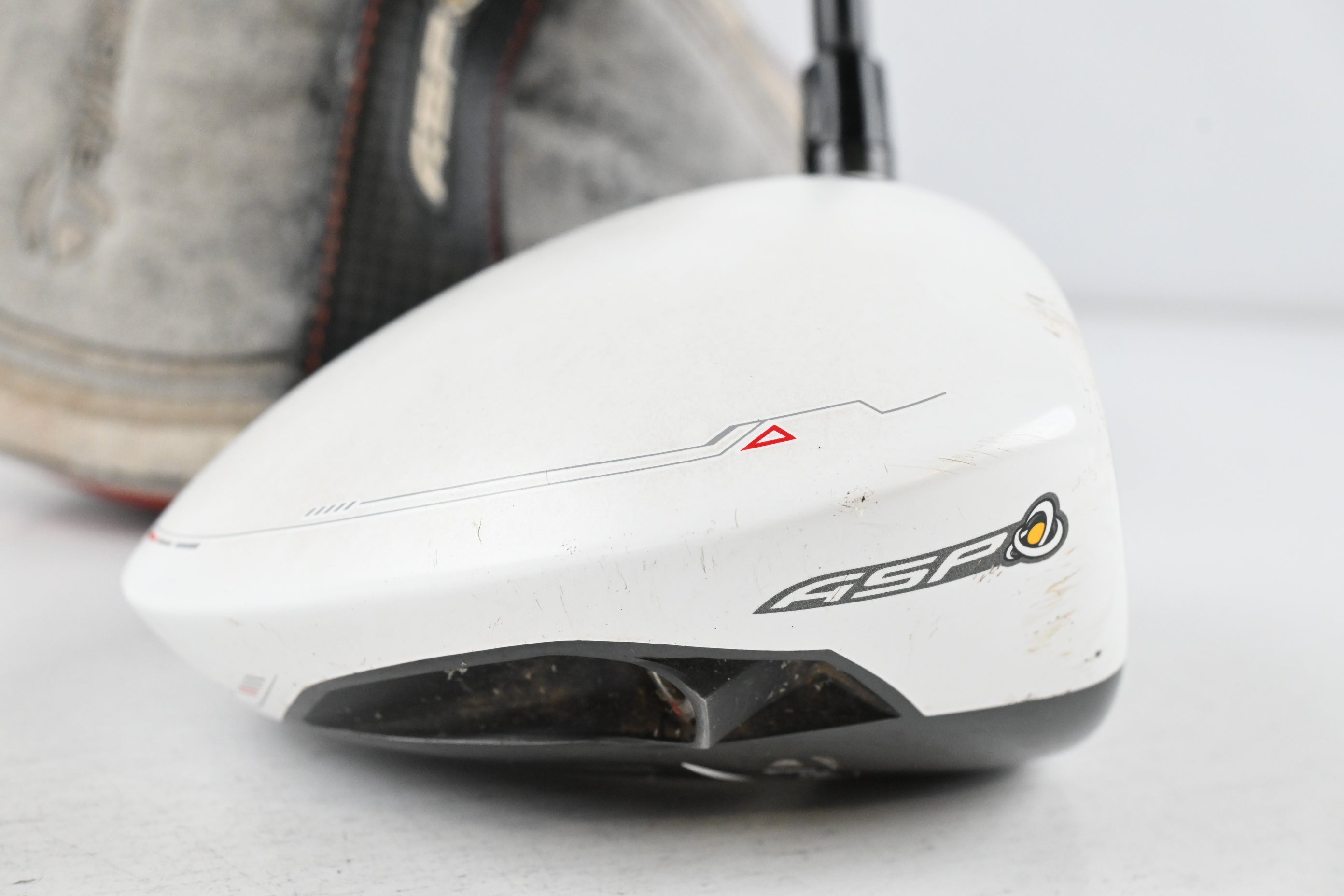 Taylormade R11 Driver / 9 Degree / Stiff Flex Fujikura Blur 60 Shaft