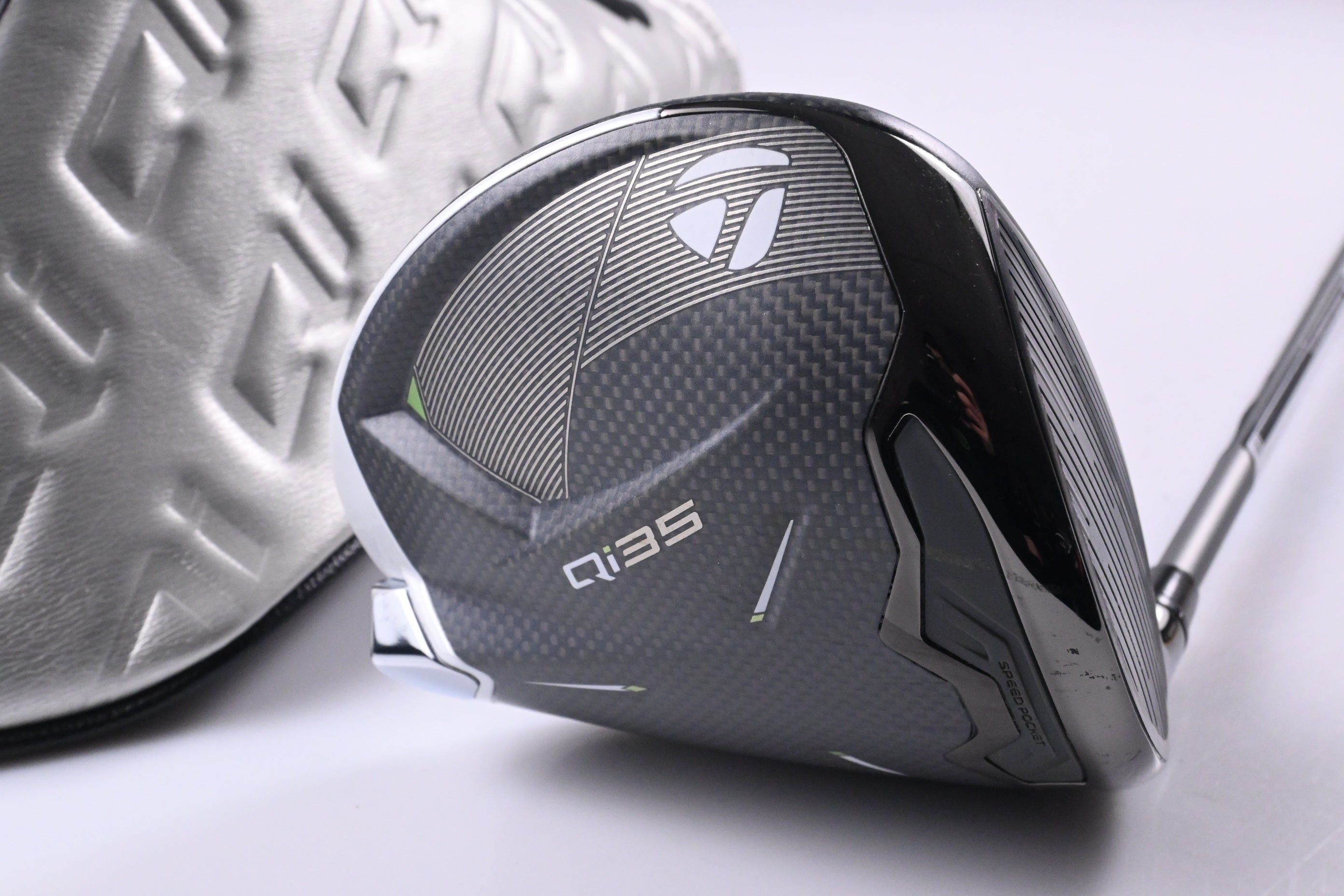 Taylormade Qi35 Max Lite Driver / 12 Degree / Regular Flex Fujikura Air Speeder