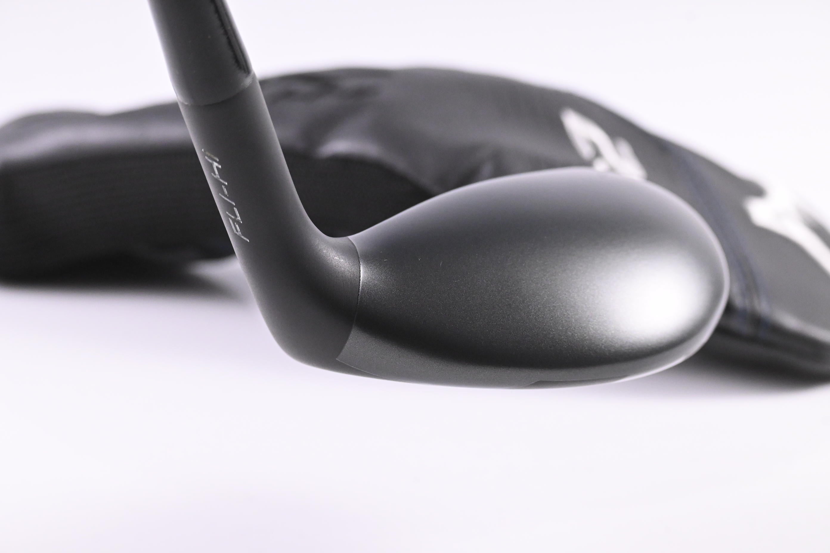 Mizuno JPX 925 Fli-Hi #6 Hybrid / 28 Degree / Regular Flex MMT 65 Shaft