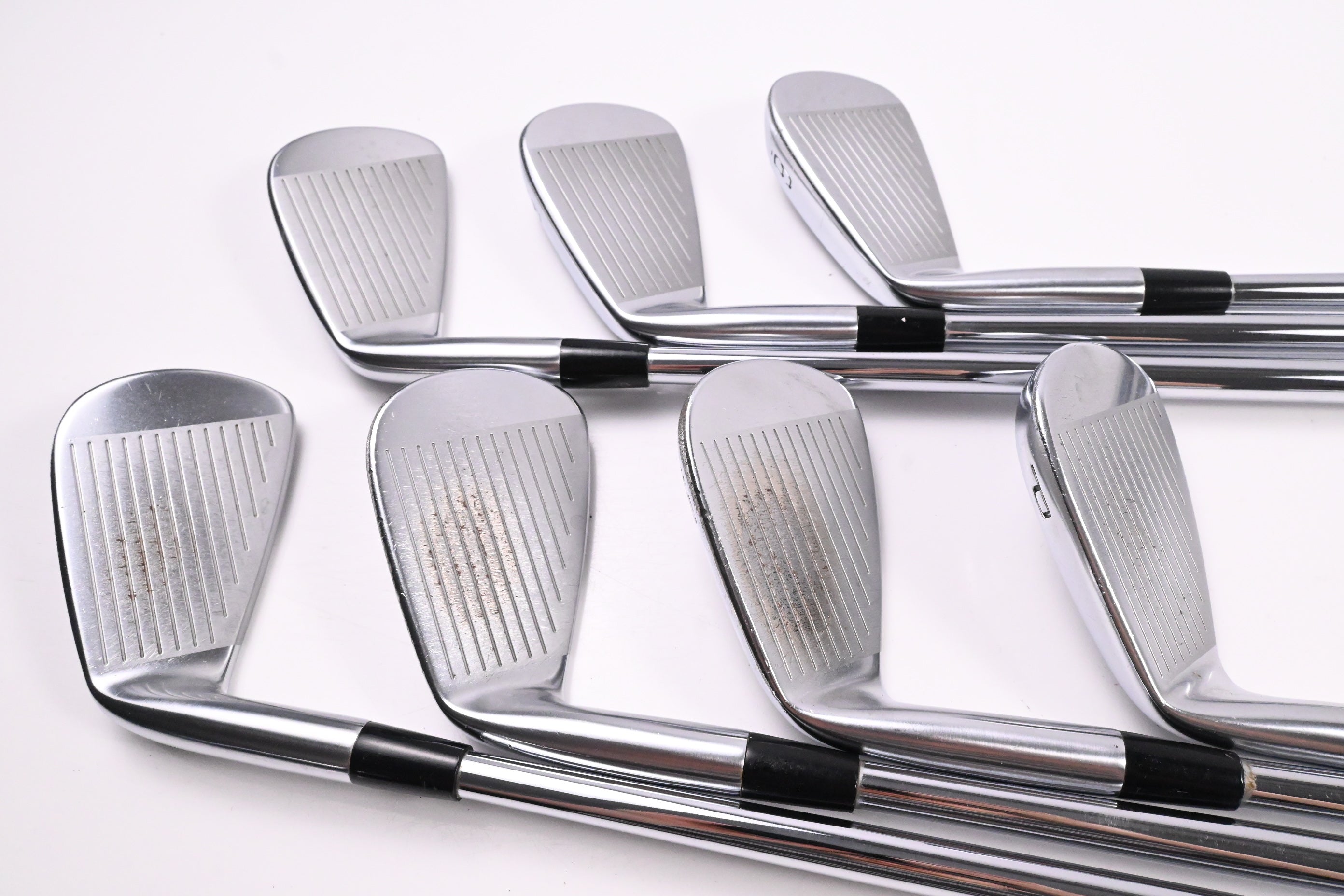 Mizuno Pro 223 Irons / 4-PW / Regular Flex Dynamic Gold 105 R300 Shafts