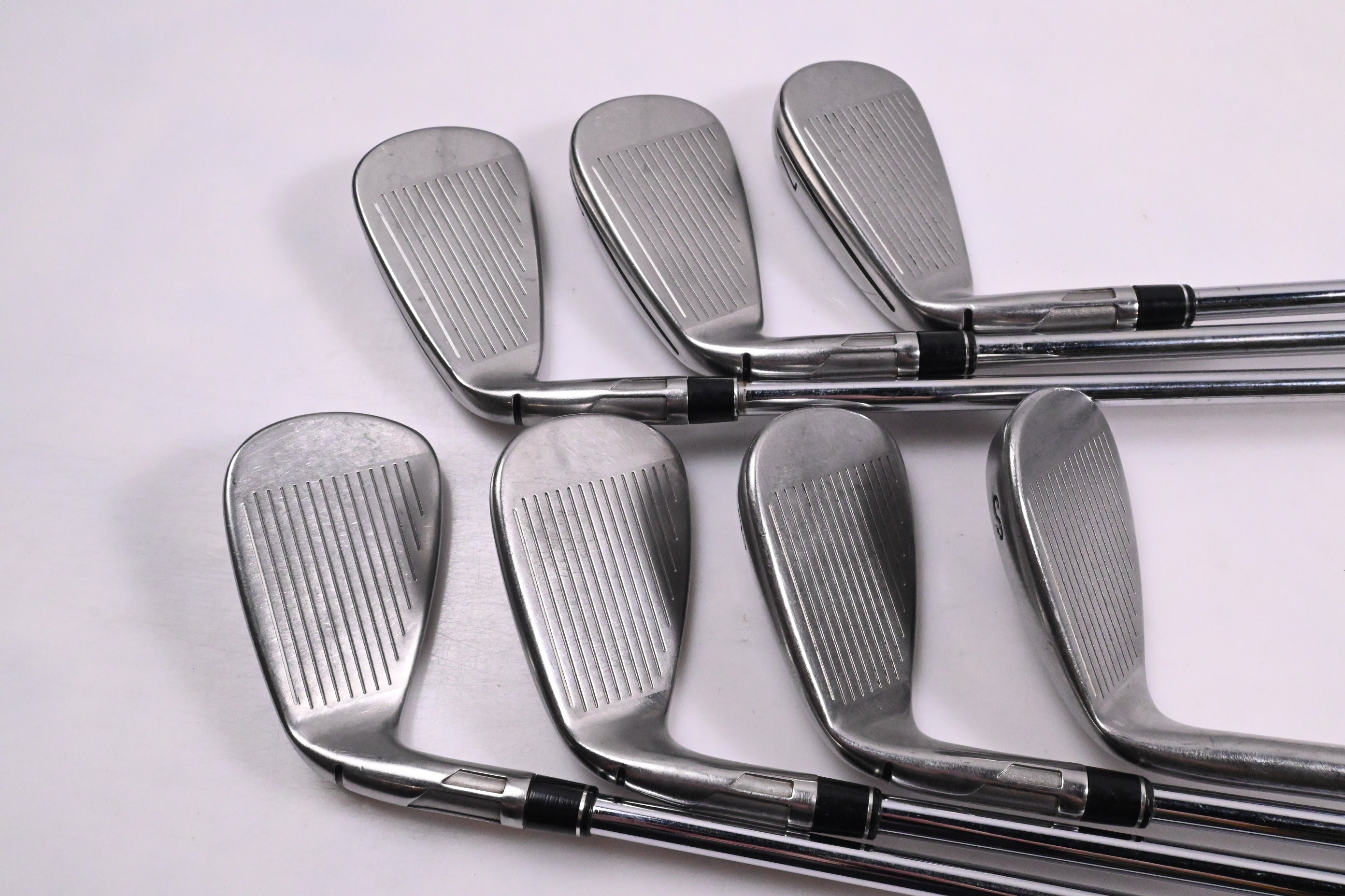 Taylormade SIM2 Max Irons / 5-PW+SW / Regular Flex KBS MAX MT 85 Shafts
