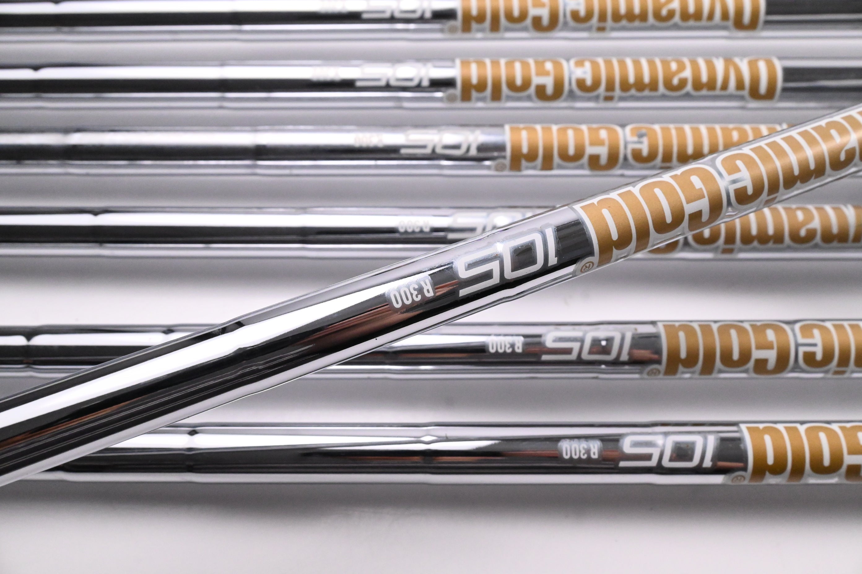 Mizuno Pro 223 Irons / 4-PW / Regular Flex Dynamic Gold 105 R300 Shafts
