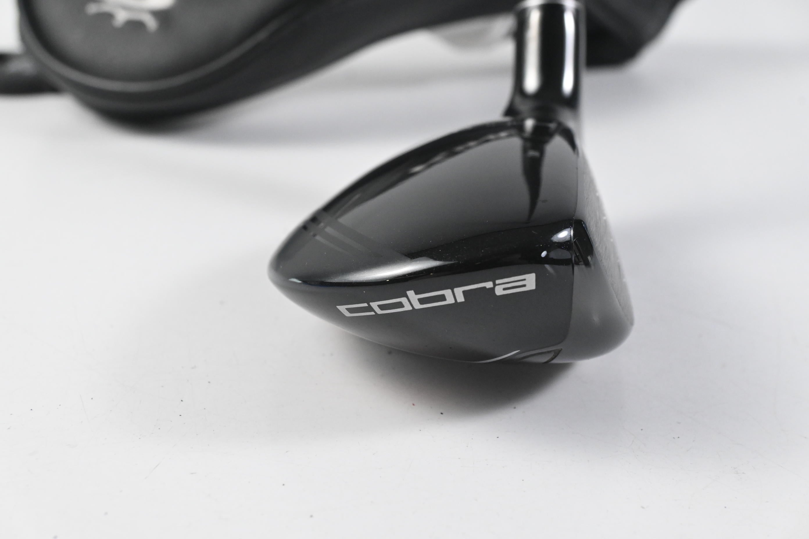 Cobra King F7 #3-4 Hybrid / 19-22 Degree / Regular Flex Fujikura Pro 75 Shaft