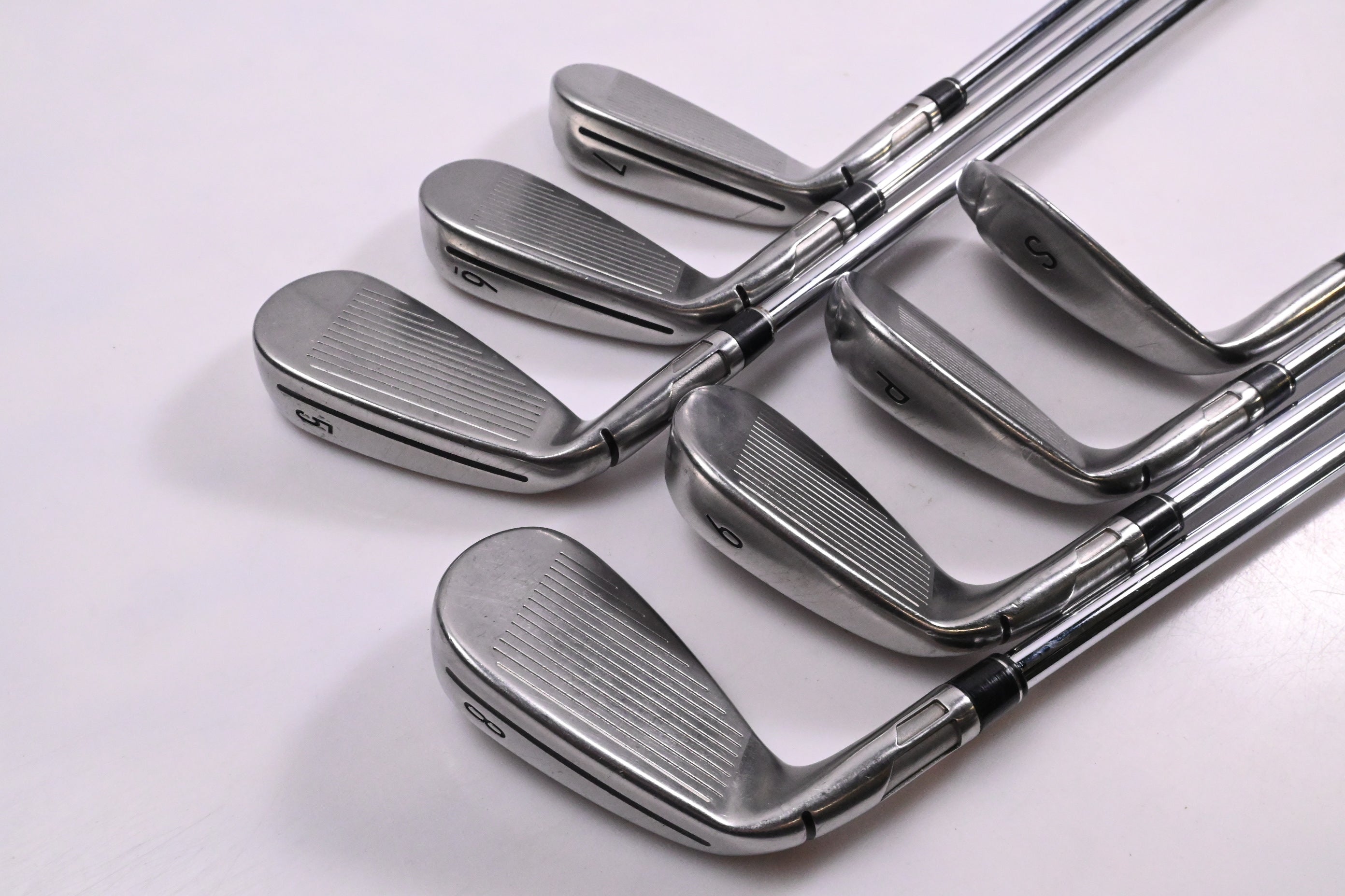 Taylormade SIM2 Max Irons / 5-PW+SW / Regular Flex KBS MAX MT 85 Shafts