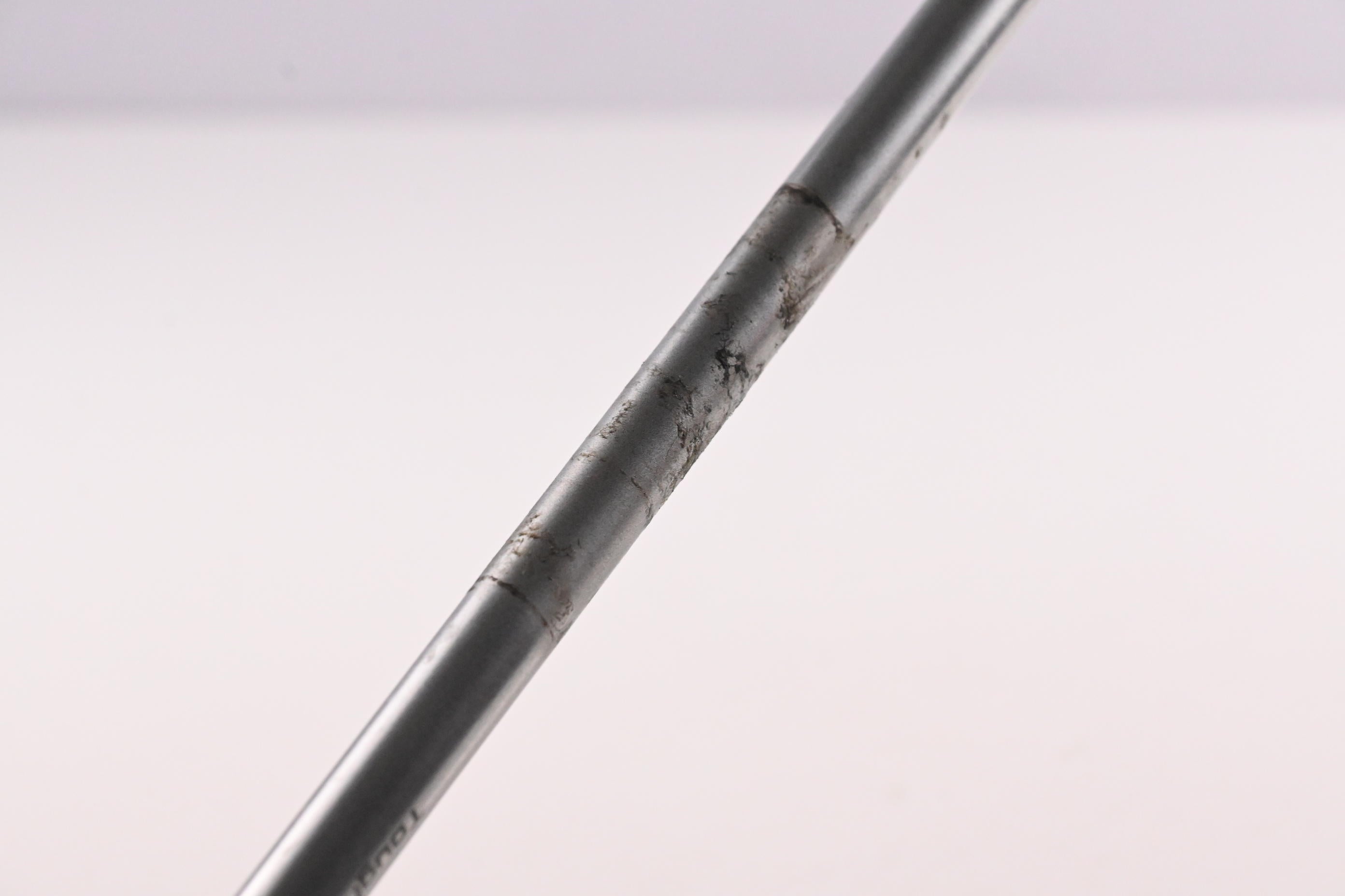 Titleist 915 F #3 Wood / 16.5 Degree / Regular Flex Diamana Blue S+ 60 Shaft
