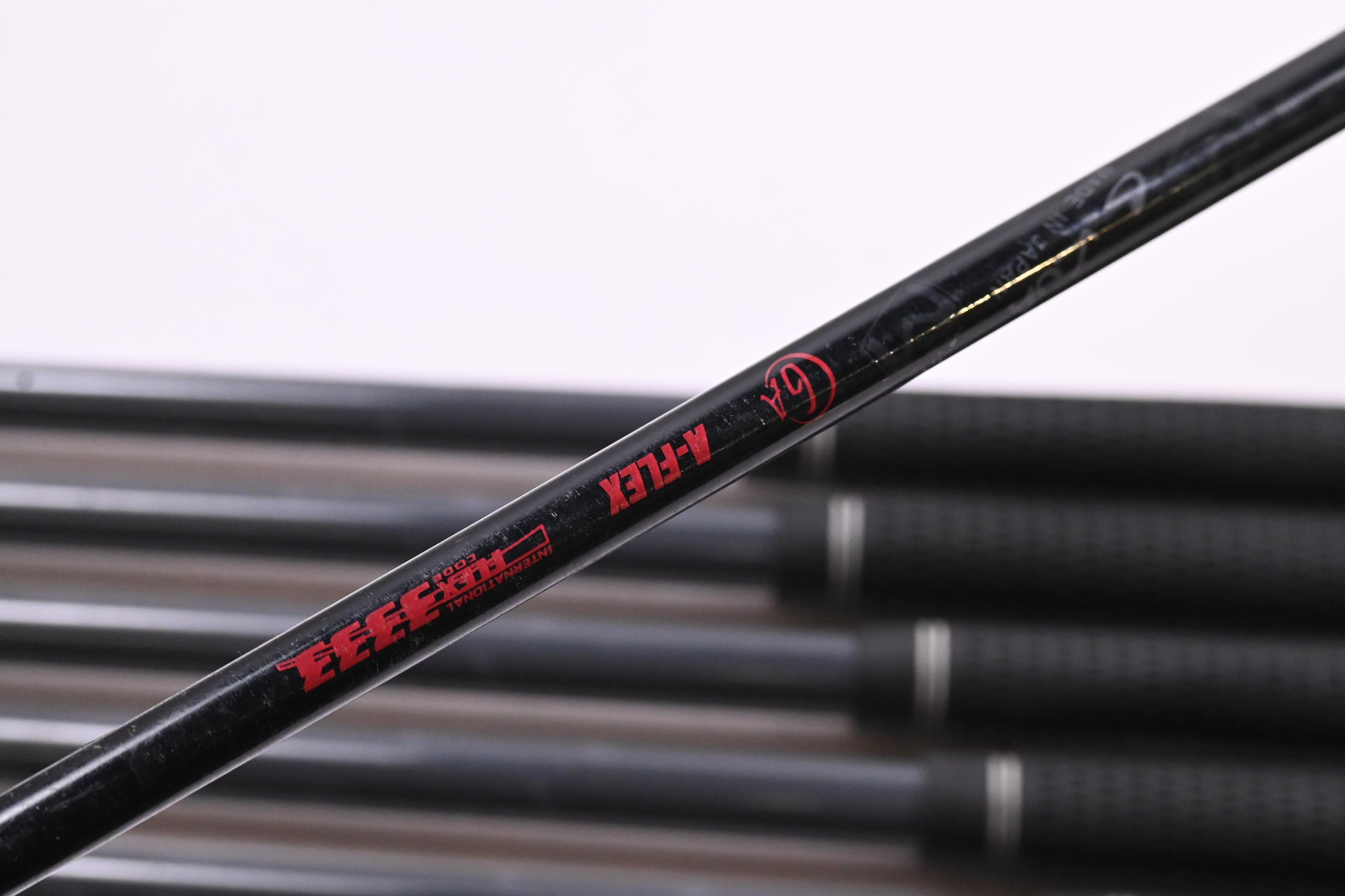 Cleveland Launcher UHX Irons / 5-PW / Senior Flex Miyazaki C.Kua 6 Shafts