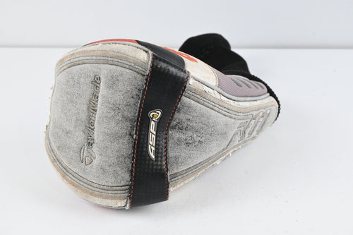 Taylormade R11 Driver / 9 Degree / Stiff Flex Fujikura Blur 60 Shaft
