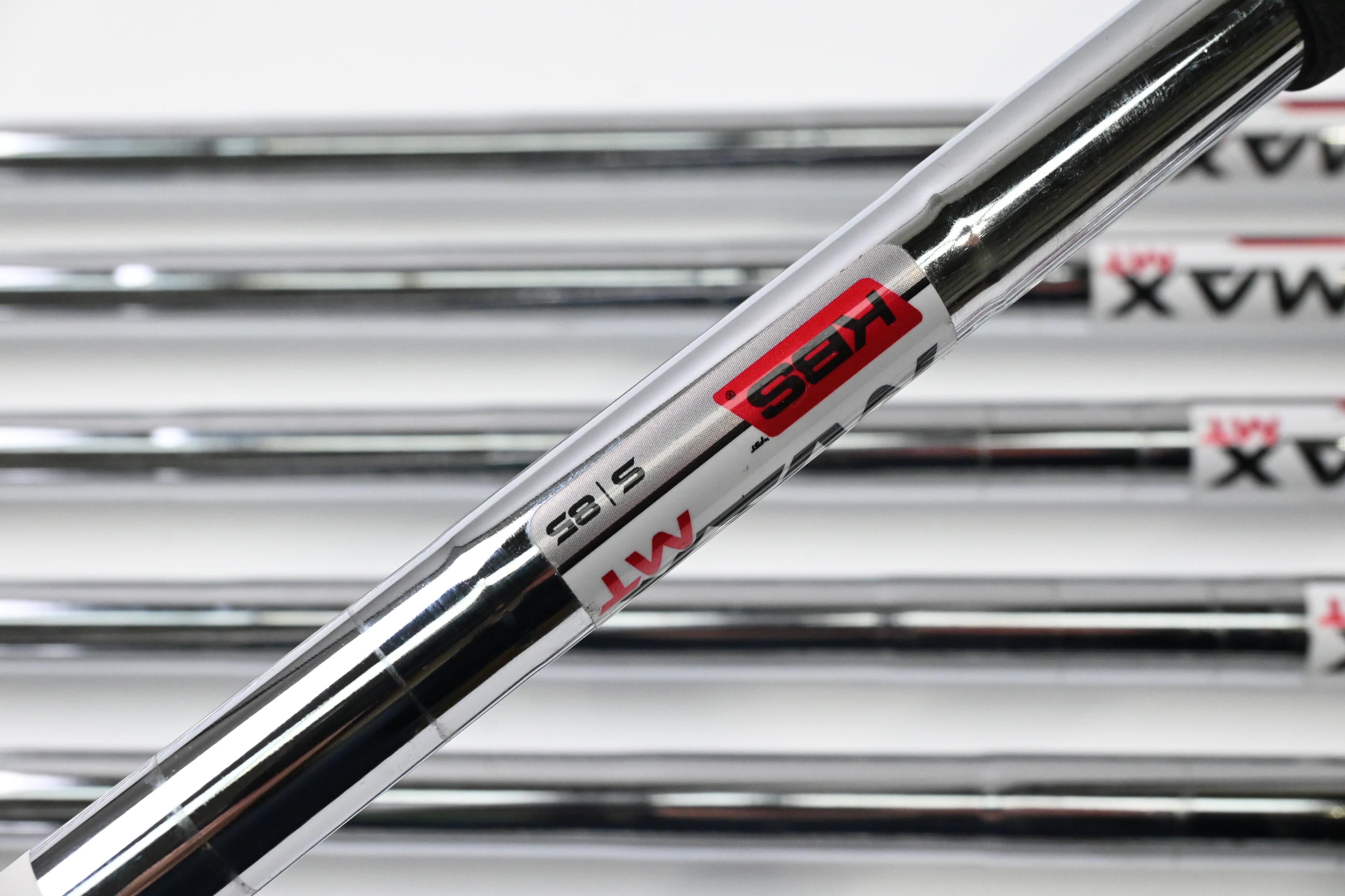 Taylormade Qi Irons / 5-PW+SW / Stiff Flex KBS Max MT 85