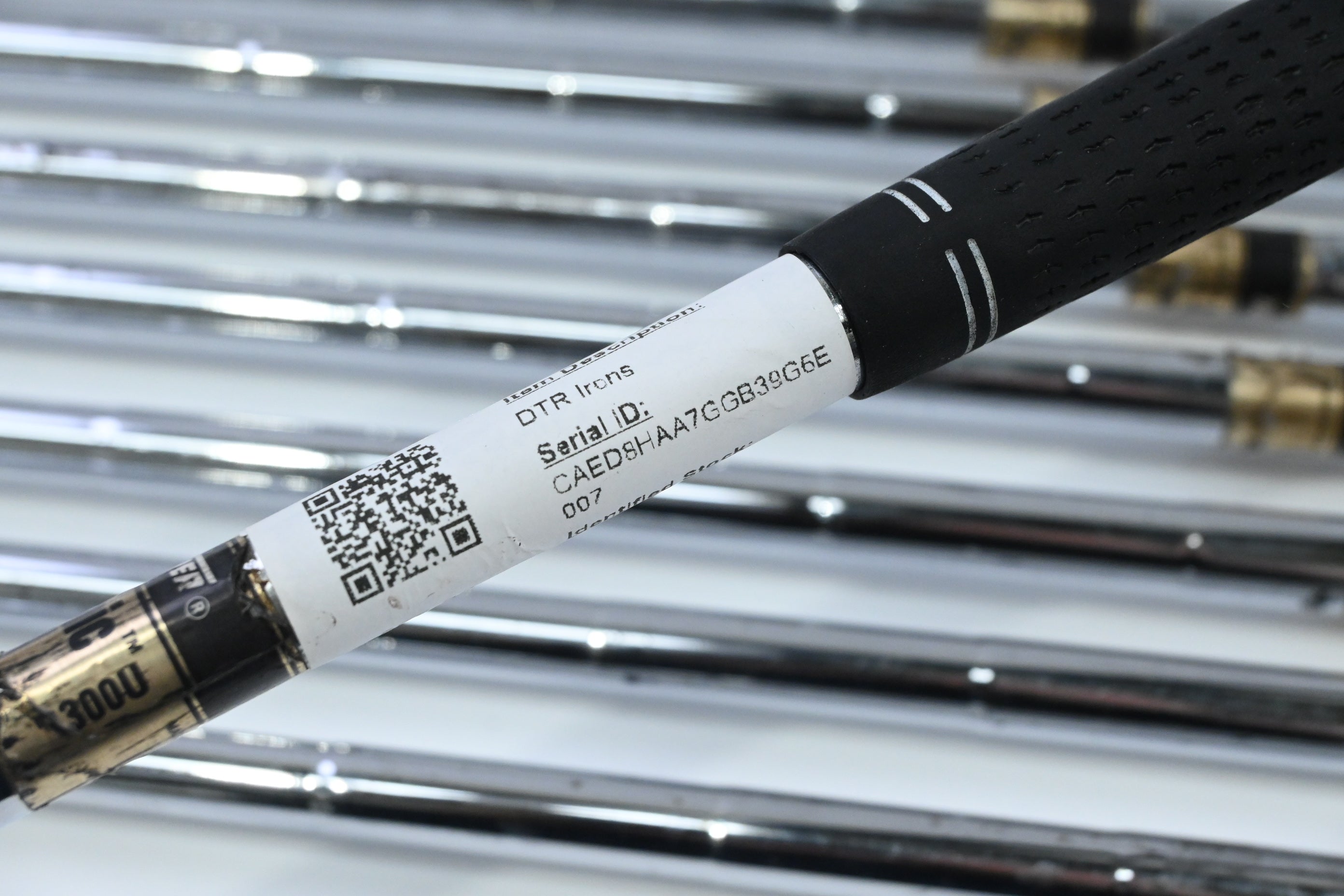 Titleist DTR Irons / 4-PW+SW / Regular Flex Dynamic Gold R300U Shafts