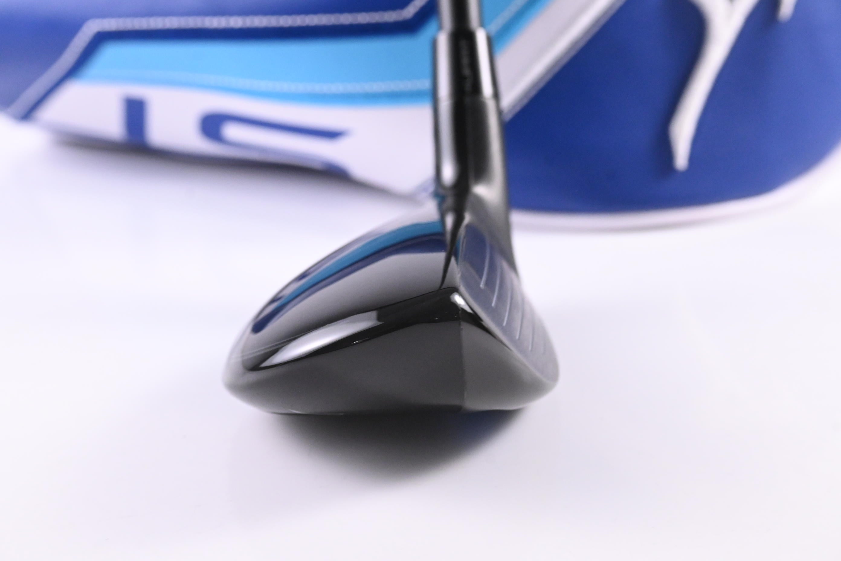 Ladies Mizuno ST-Max 230 #6 Hybrid / 28 Degree / Ladies Flex UST Helium Nanocore