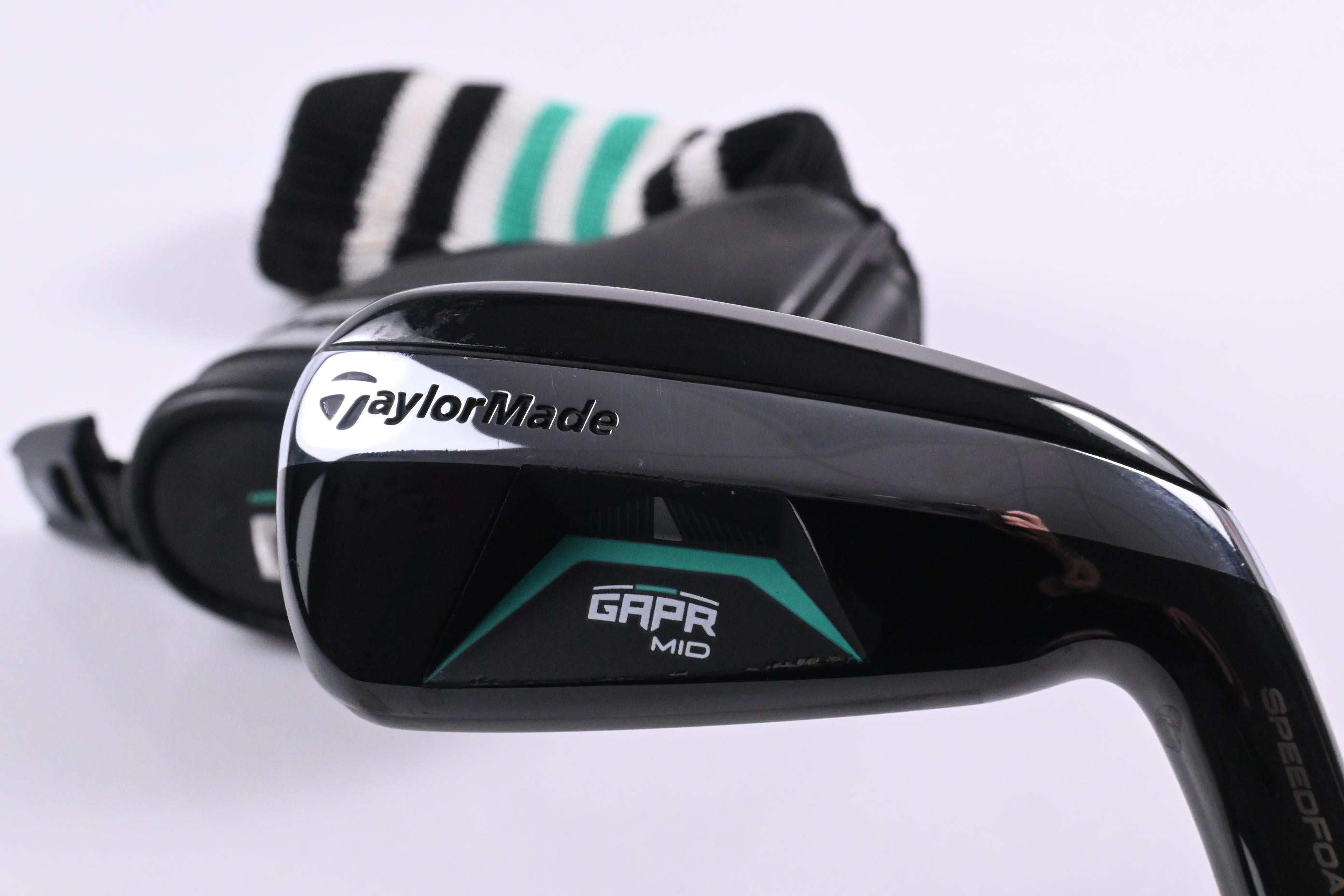 Taylormade GAPR Mid #4 Iron / 21 Degree / Stiff Flex KBS Hybrid 80 Shaft
