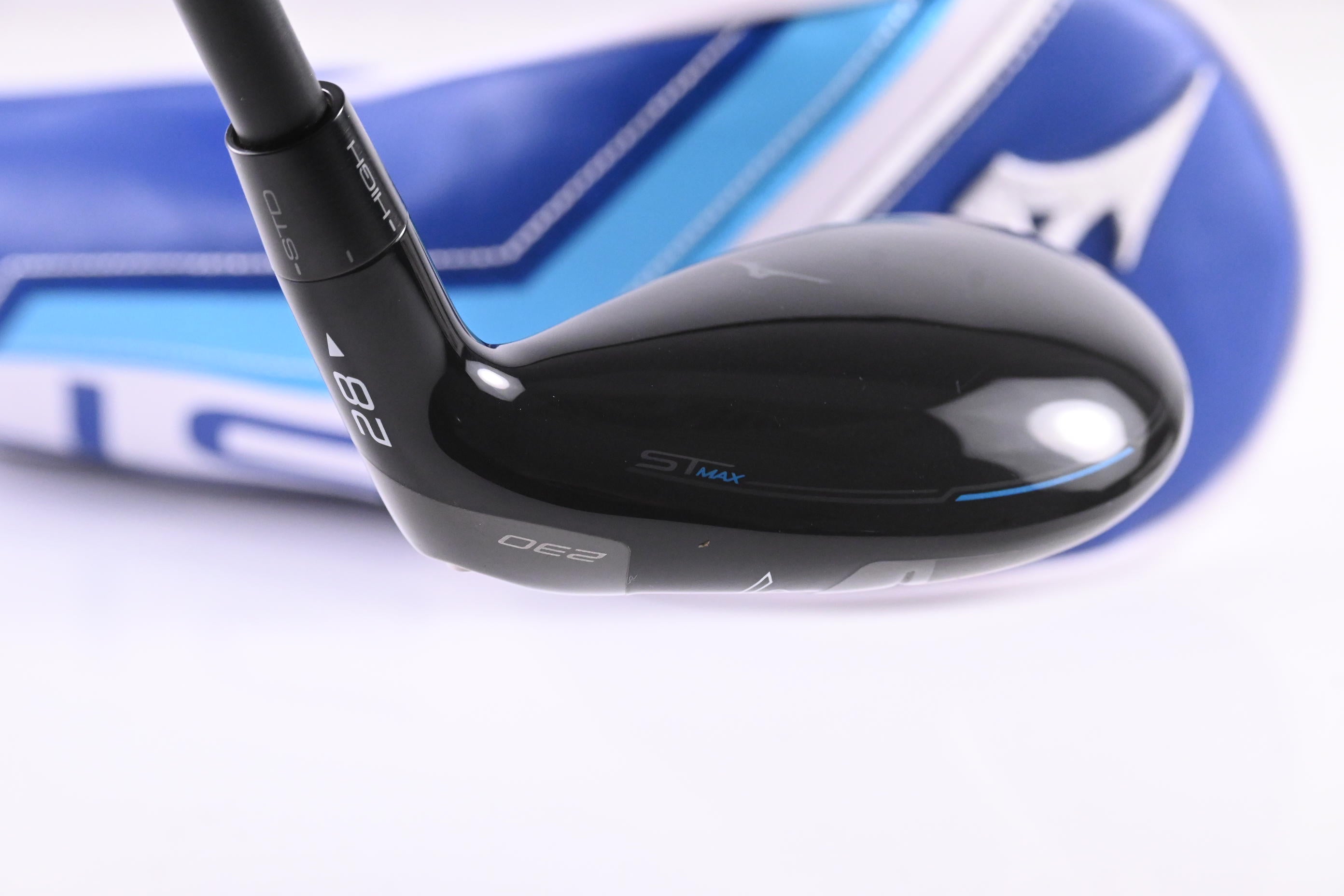 Ladies Mizuno ST-Max 230 #6 Hybrid / 28 Degree / Ladies Flex UST Helium Nanocore