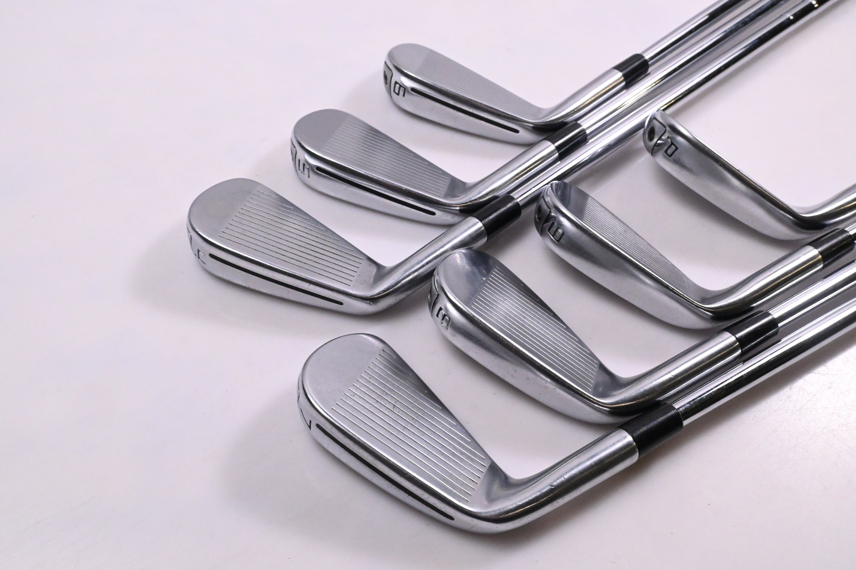 Taylormade P790 2019 Irons / 4-PW / Stiff Flex Dynamic Gold 105 S300 Shafts