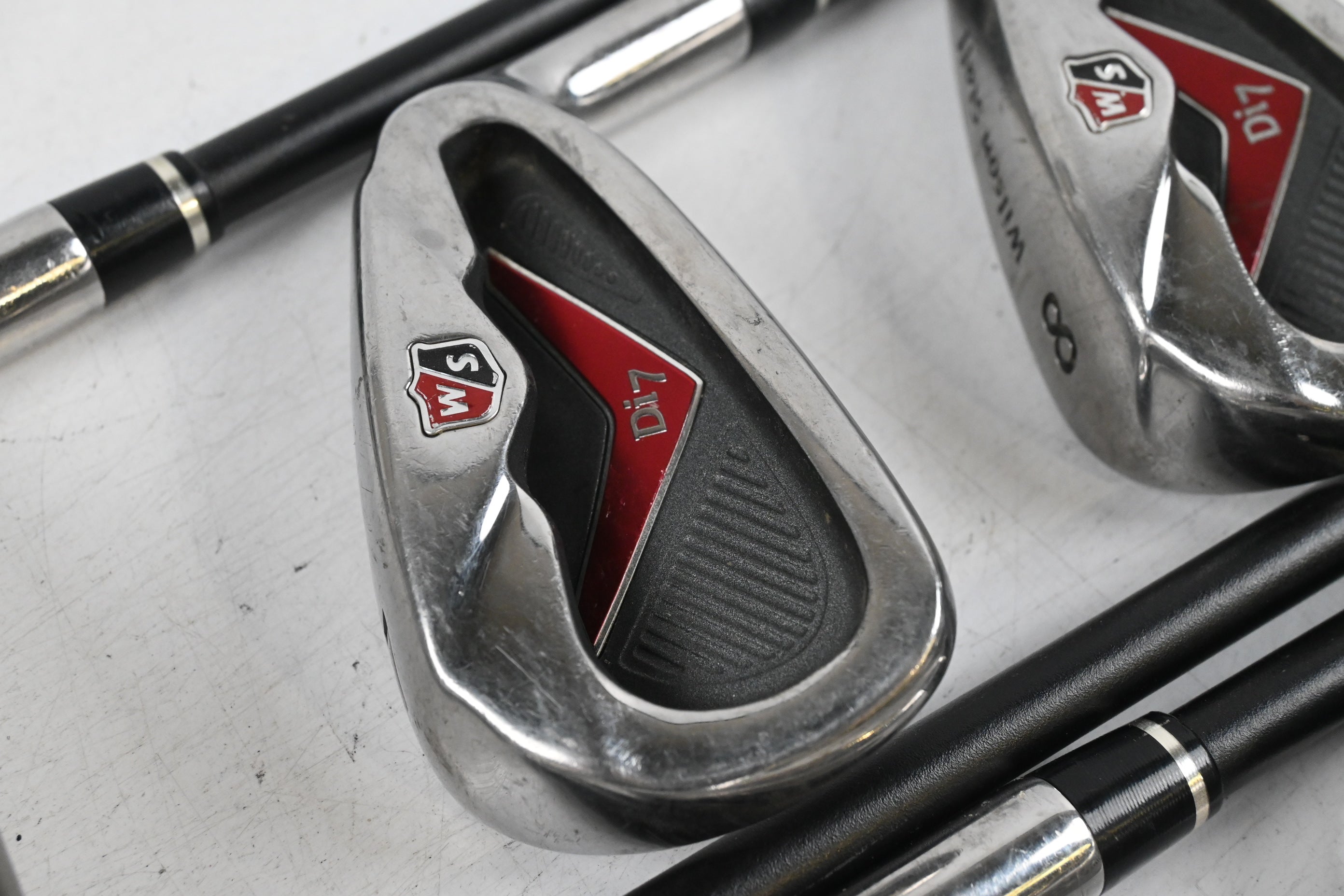 Wilson Di7 Irons / 6-PW+SW / Regular Flex Proforce V2 Shafts