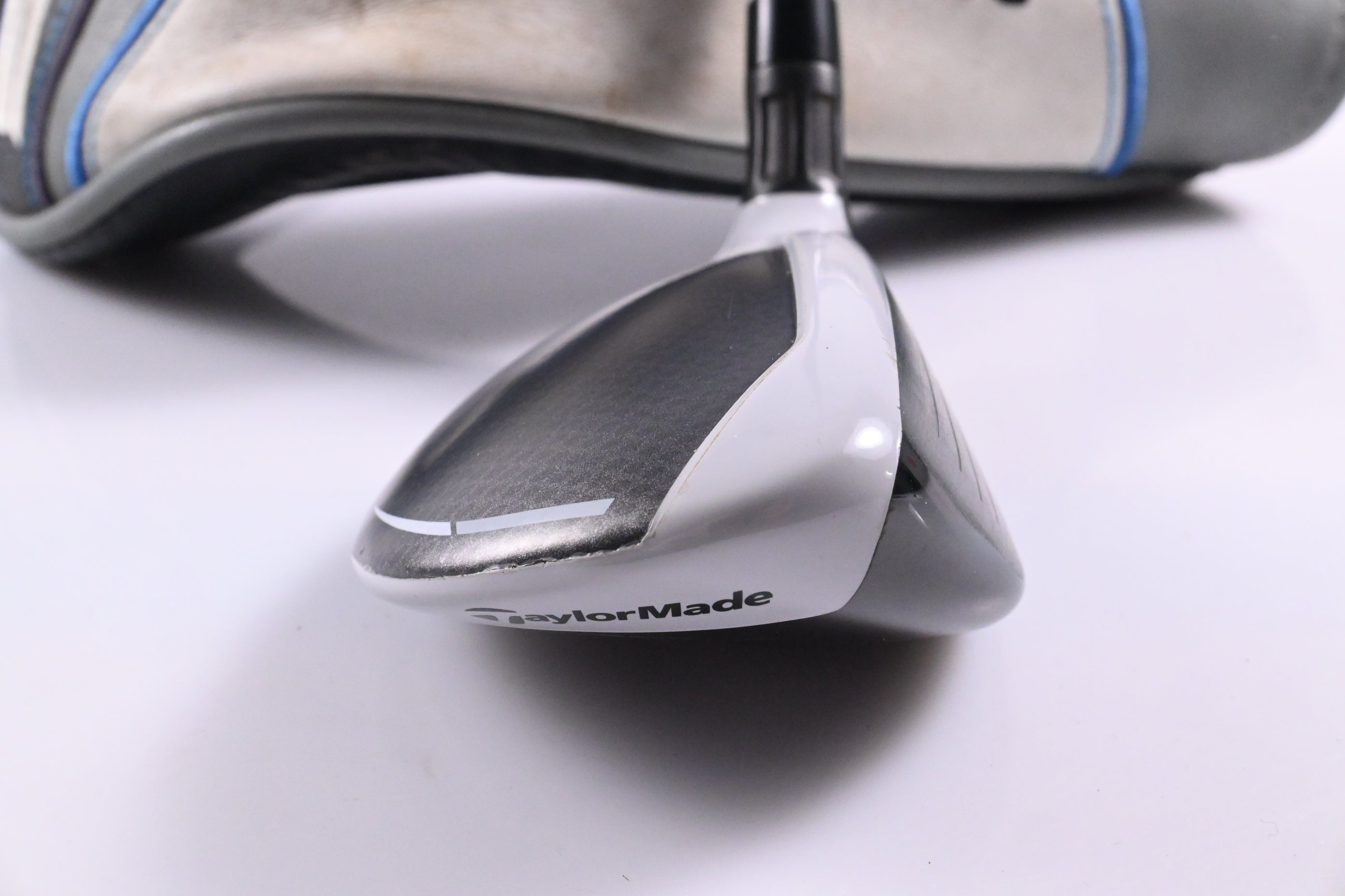 Taylormade SIM Max #6 Hybrid / 26 Degree / Regular Flex Ventus Blue 6 Shaft