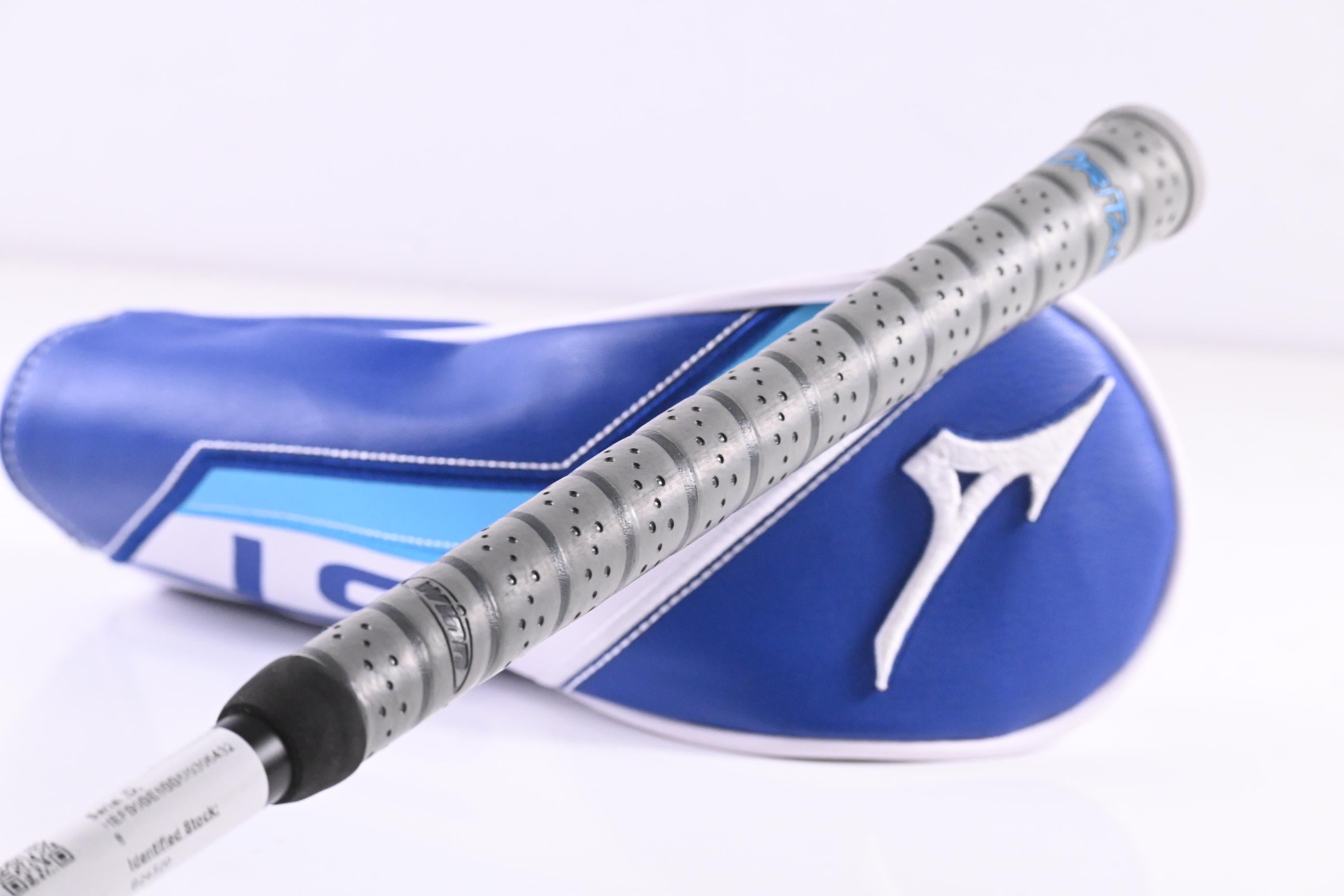 Ladies Mizuno ST-Max 230 #6 Hybrid / 28 Degree / Ladies Flex UST Helium Nanocore