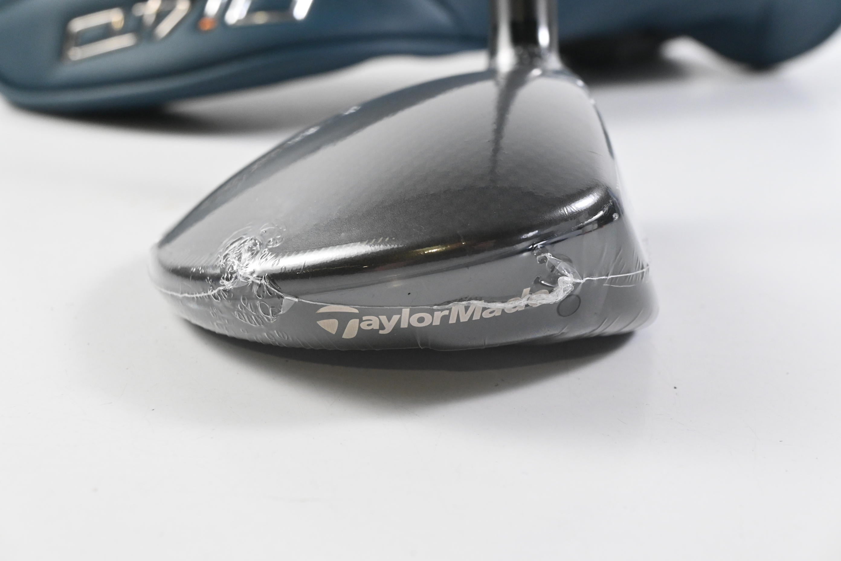 Taylormade Qi4D #5 Wood / 18 Degree / Stiff Flex Reax 65 Shaft