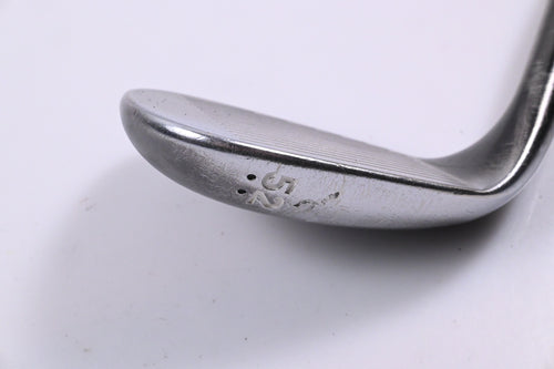 Cleveland 588 RTX 2.0 Gap Wedge / 52 Degree / Stiff Flex Project X Shaft