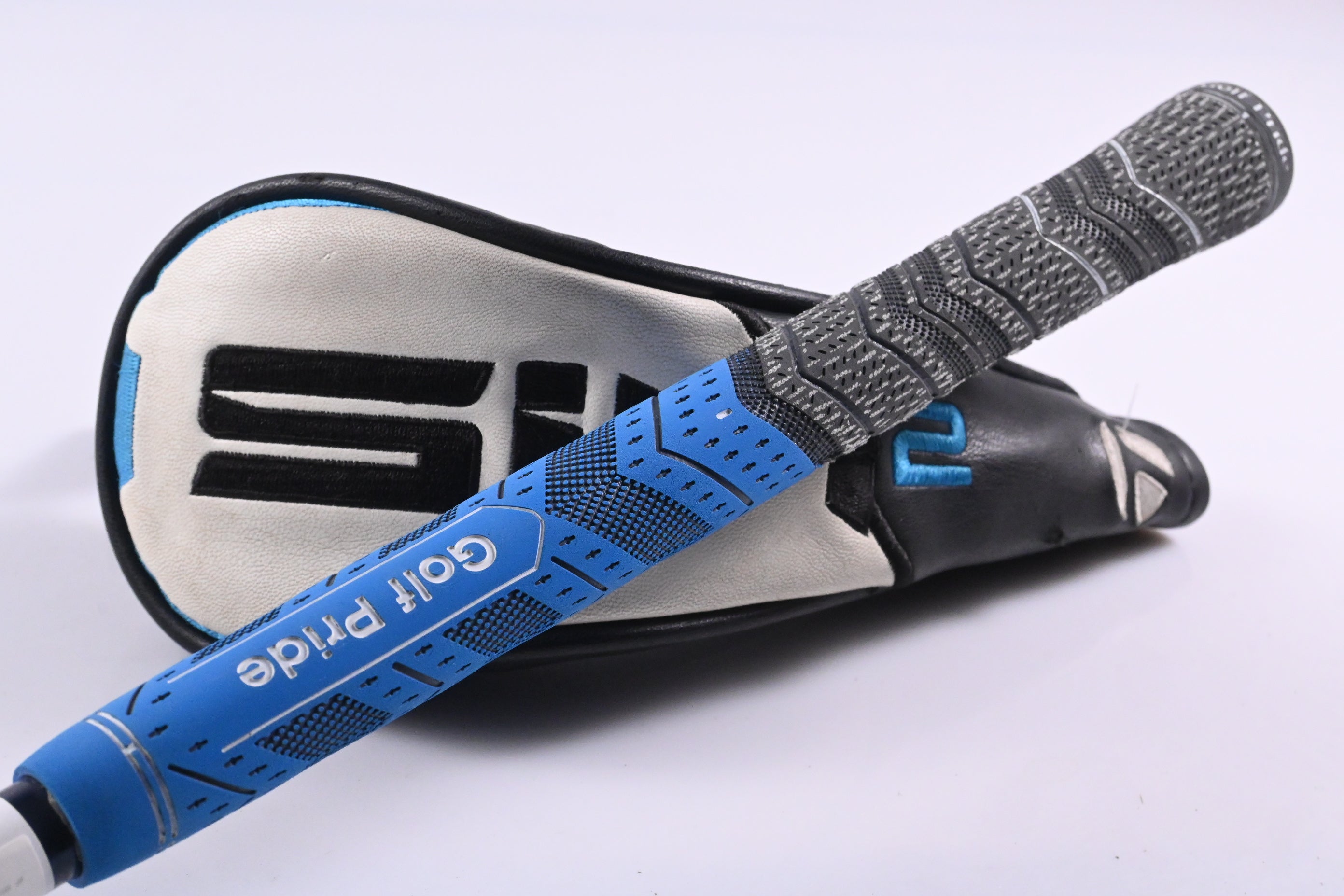 Taylormade SIM2 Max #5 Hybrid / 25 Degree / Stiff Flex Ventus Blue 7 Shaft