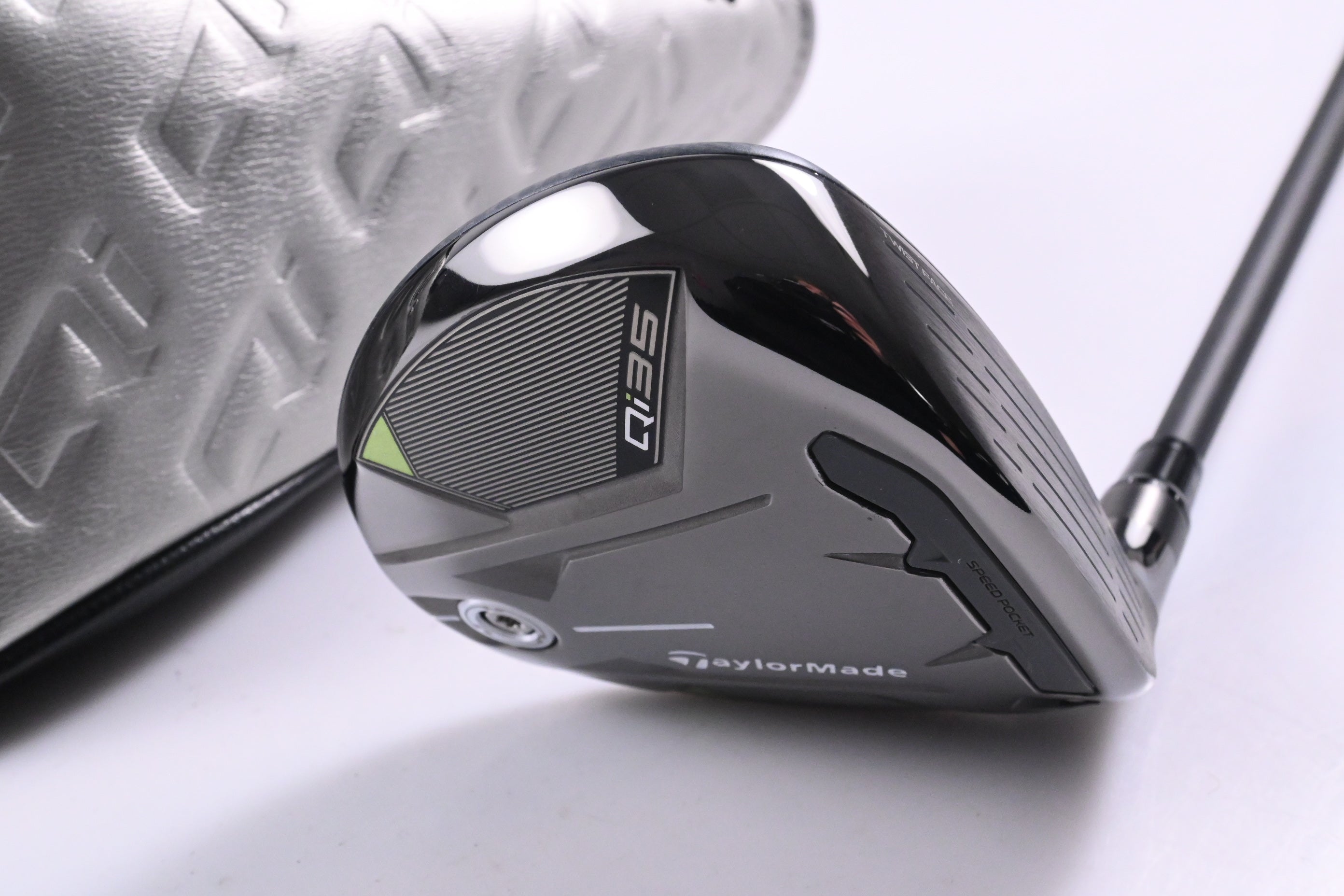 Taylormade Qi35 Max Lite #5 Wood / 18.5 Degree / Regular Flex Vanquish 4 Shaft