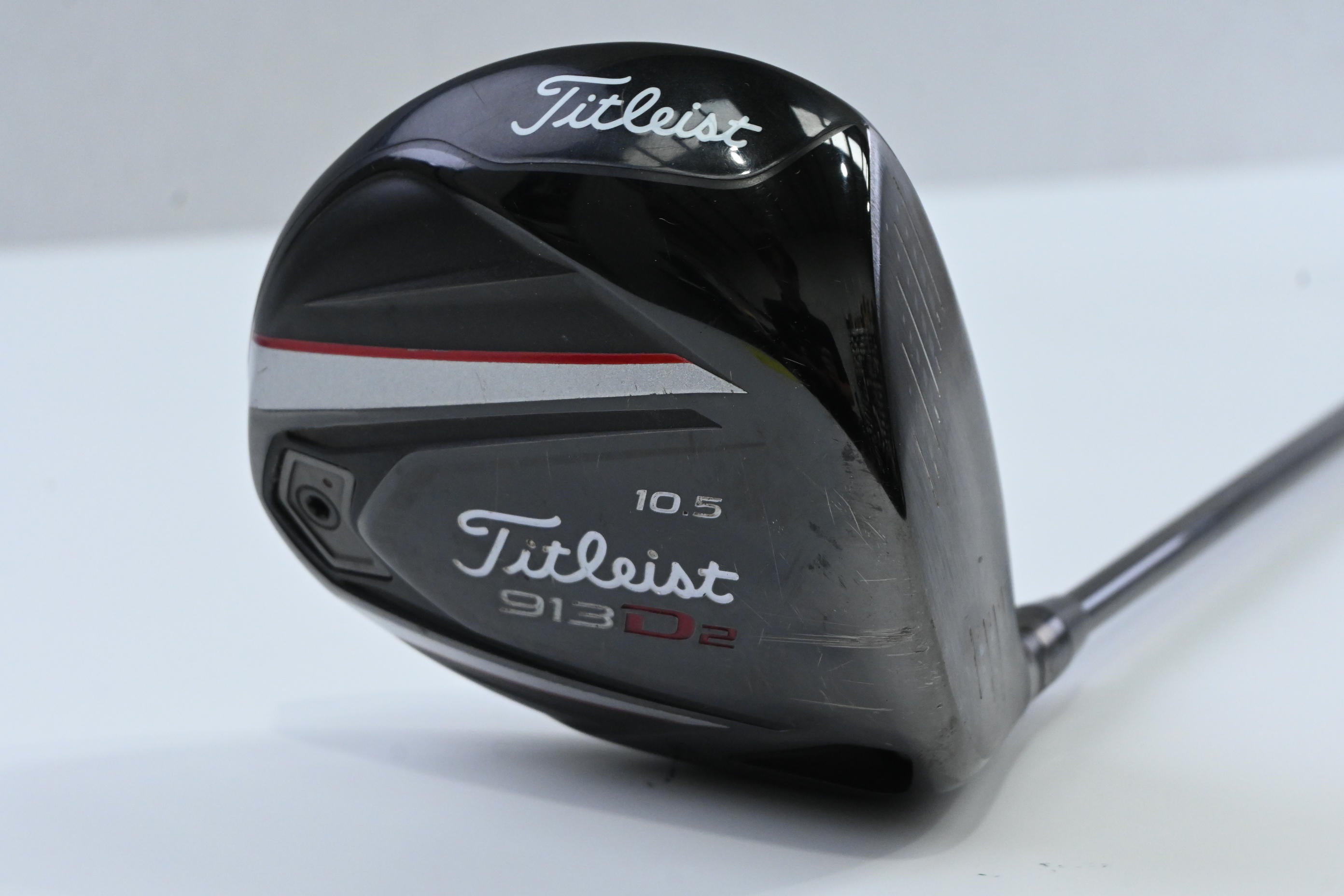 Titleist 913 D2 Driver / 10.5 Degree / Stiff Flex Aldila RIP Phenom 70