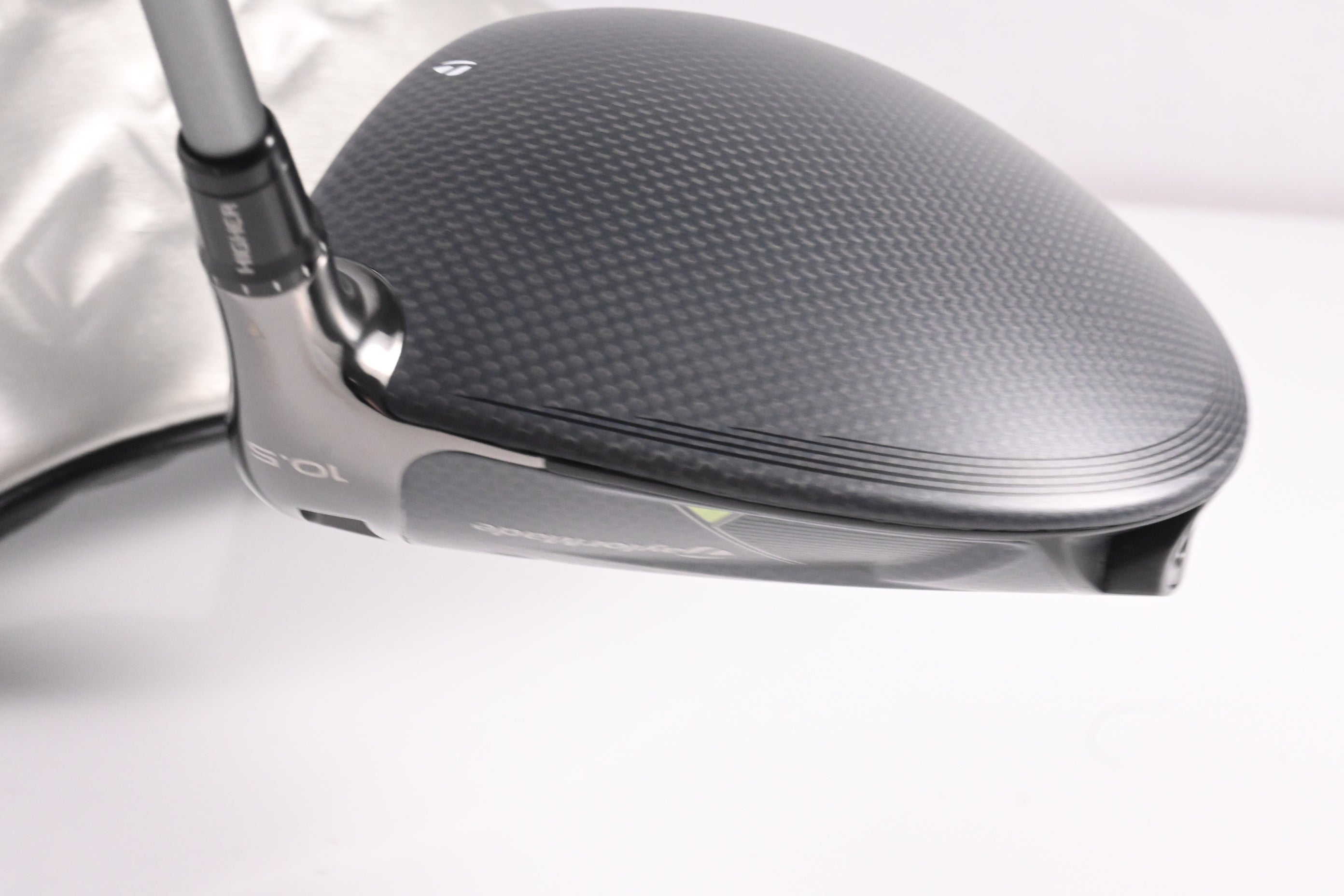 Taylormade Qi35 Driver / 10.5 Degree / Regular Flex Fujikura Air Speeder 50