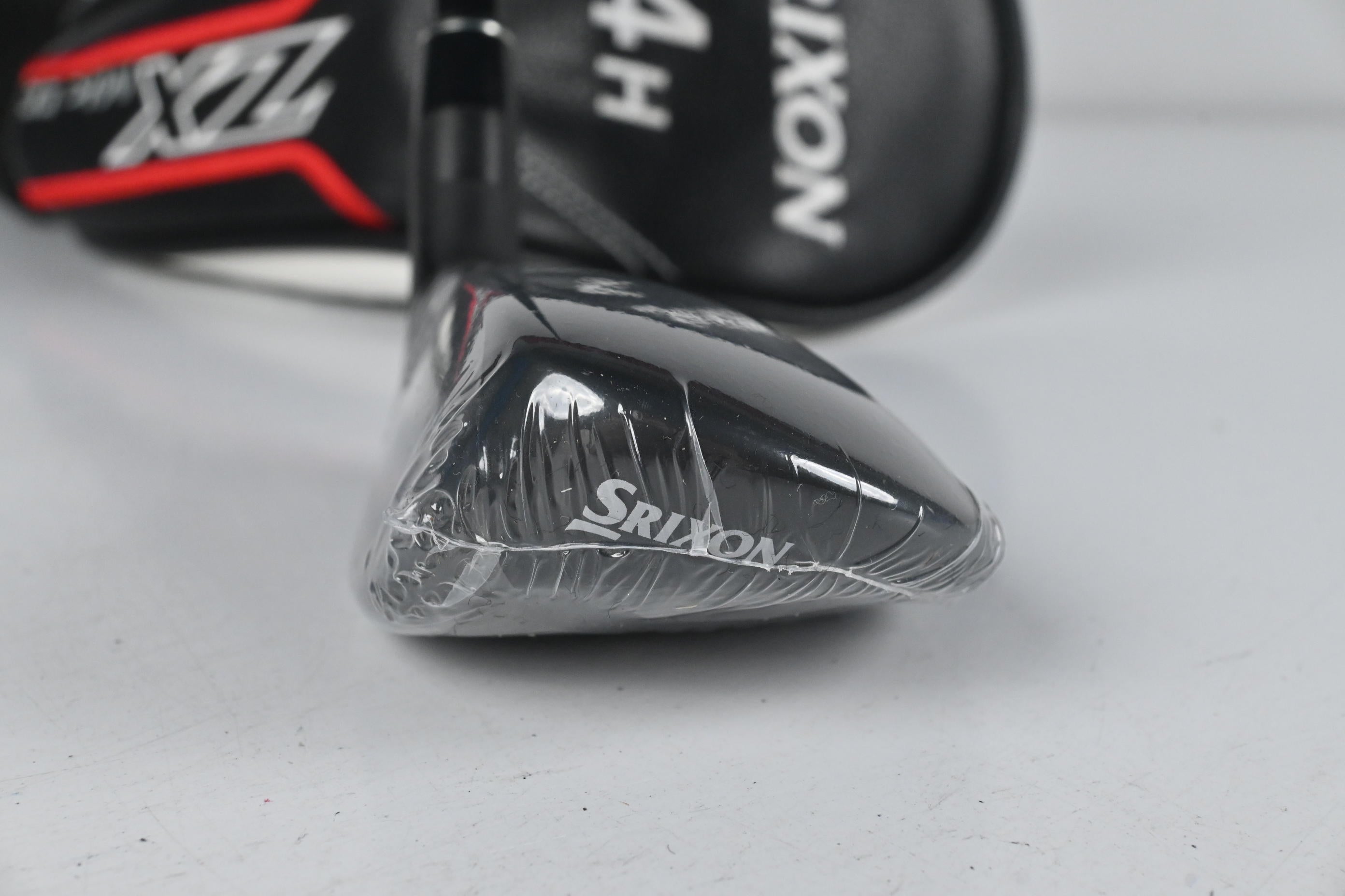 Left Hand Srixon ZX Mk II 2023 #4 Hybrid / 22 Degree / Regular Flex HZRDUS Smoke