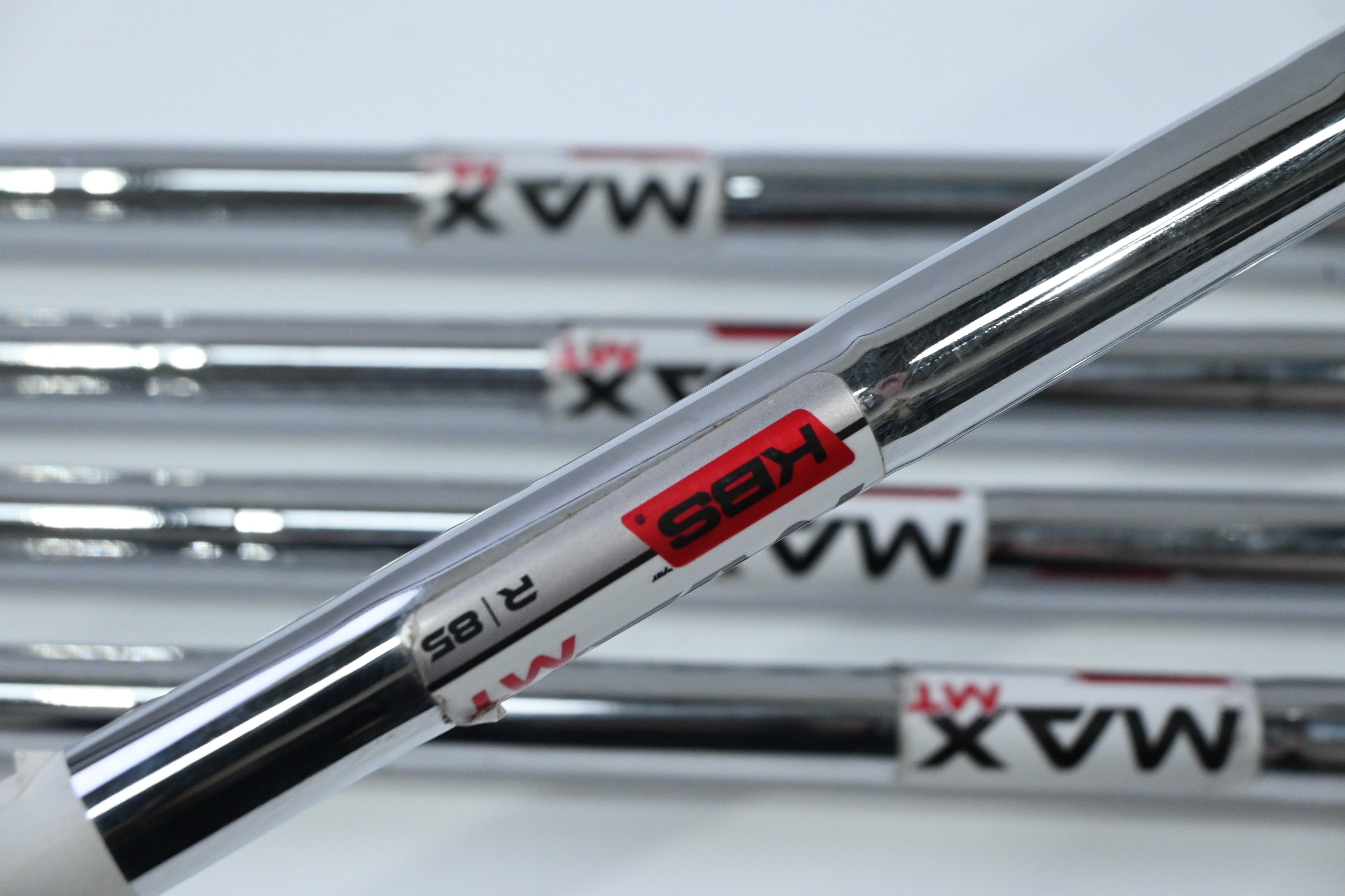 Taylormade SIM2 Max Irons / 5-9 / Regular Flex KBS Max MT 85 Shafts