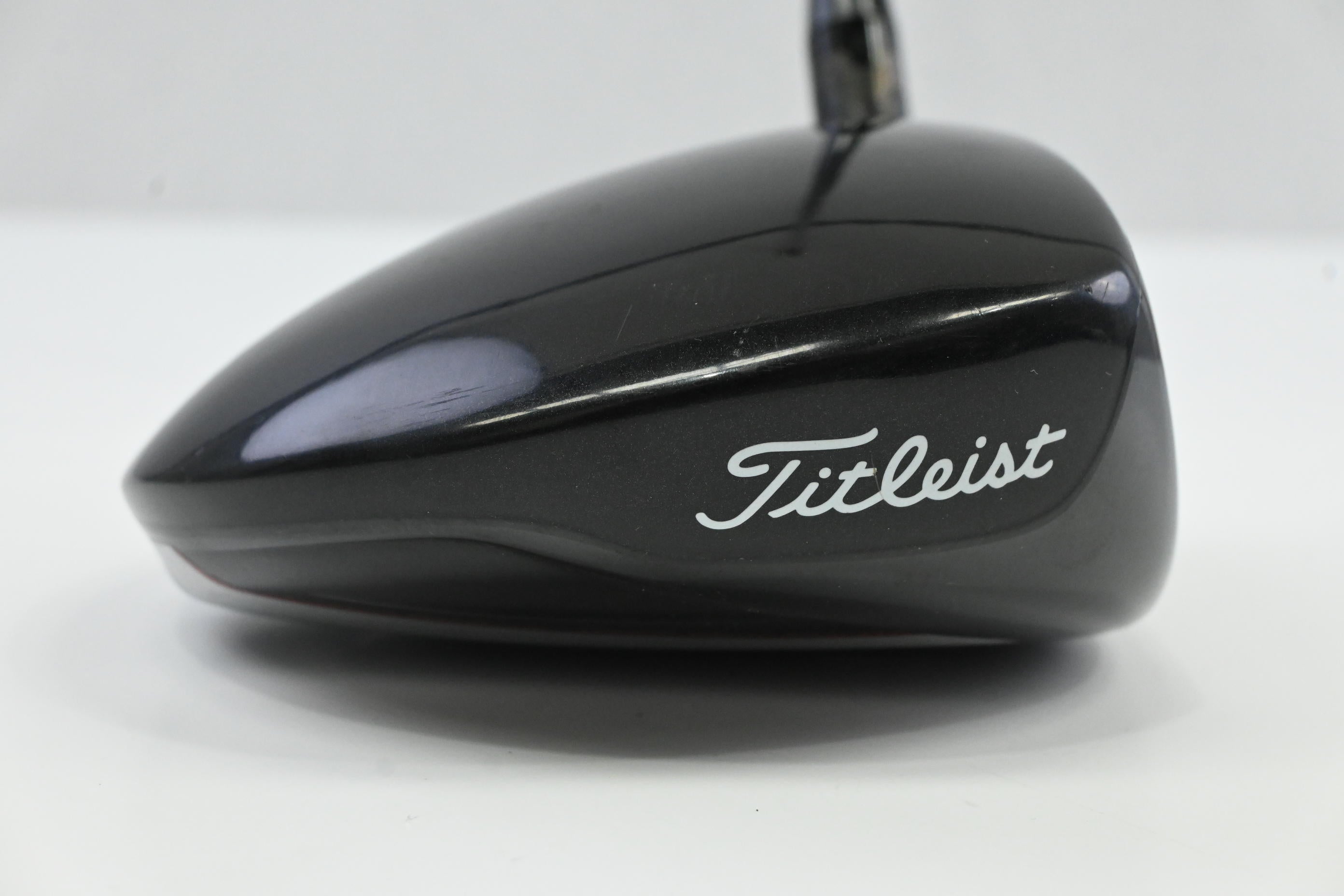 Titleist 913 D2 Driver / 10.5 Degree / Stiff Flex Aldila RIP Phenom 70