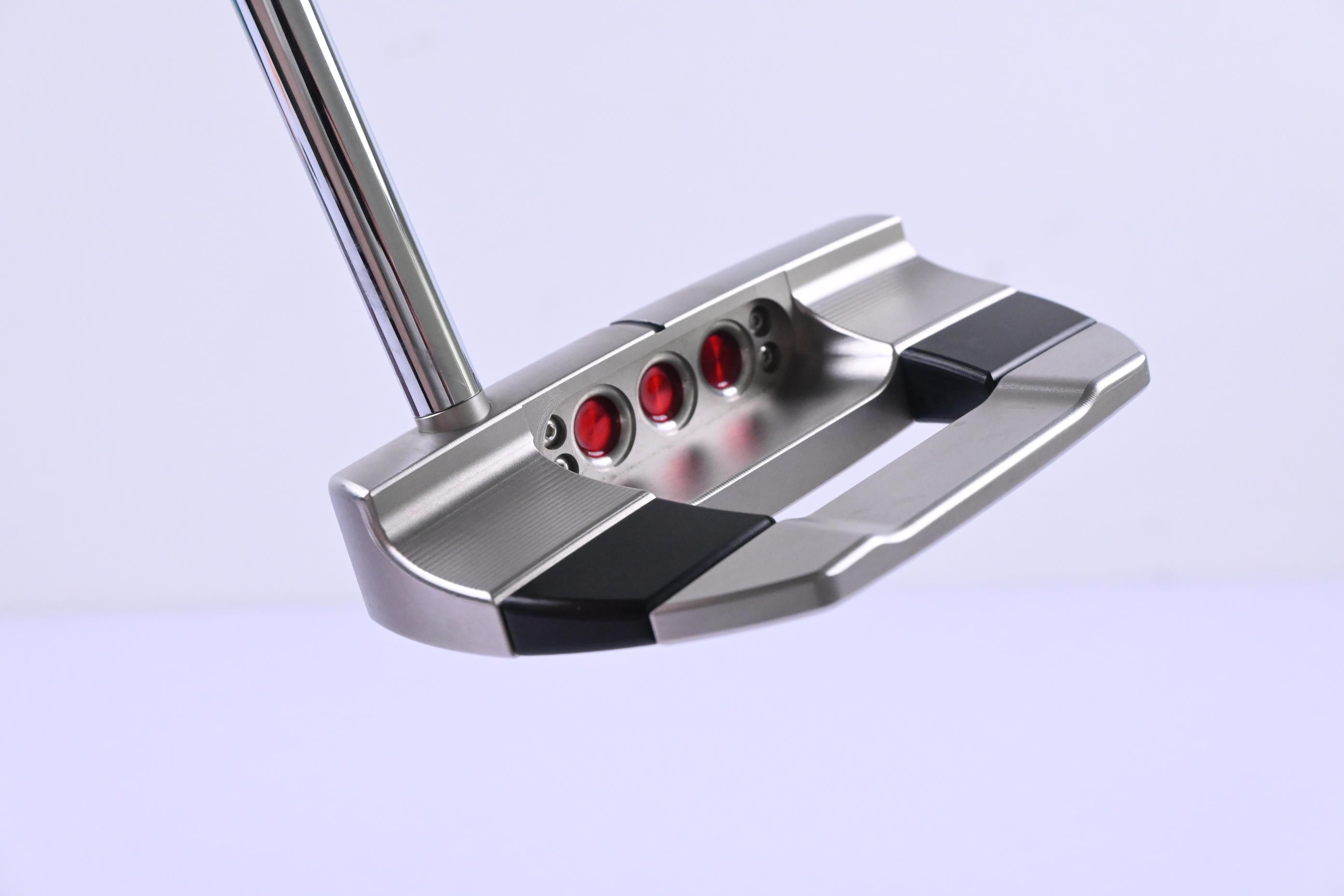 Scotty Cameron 2025 Studio Style Fastback Putter / 34 Inch