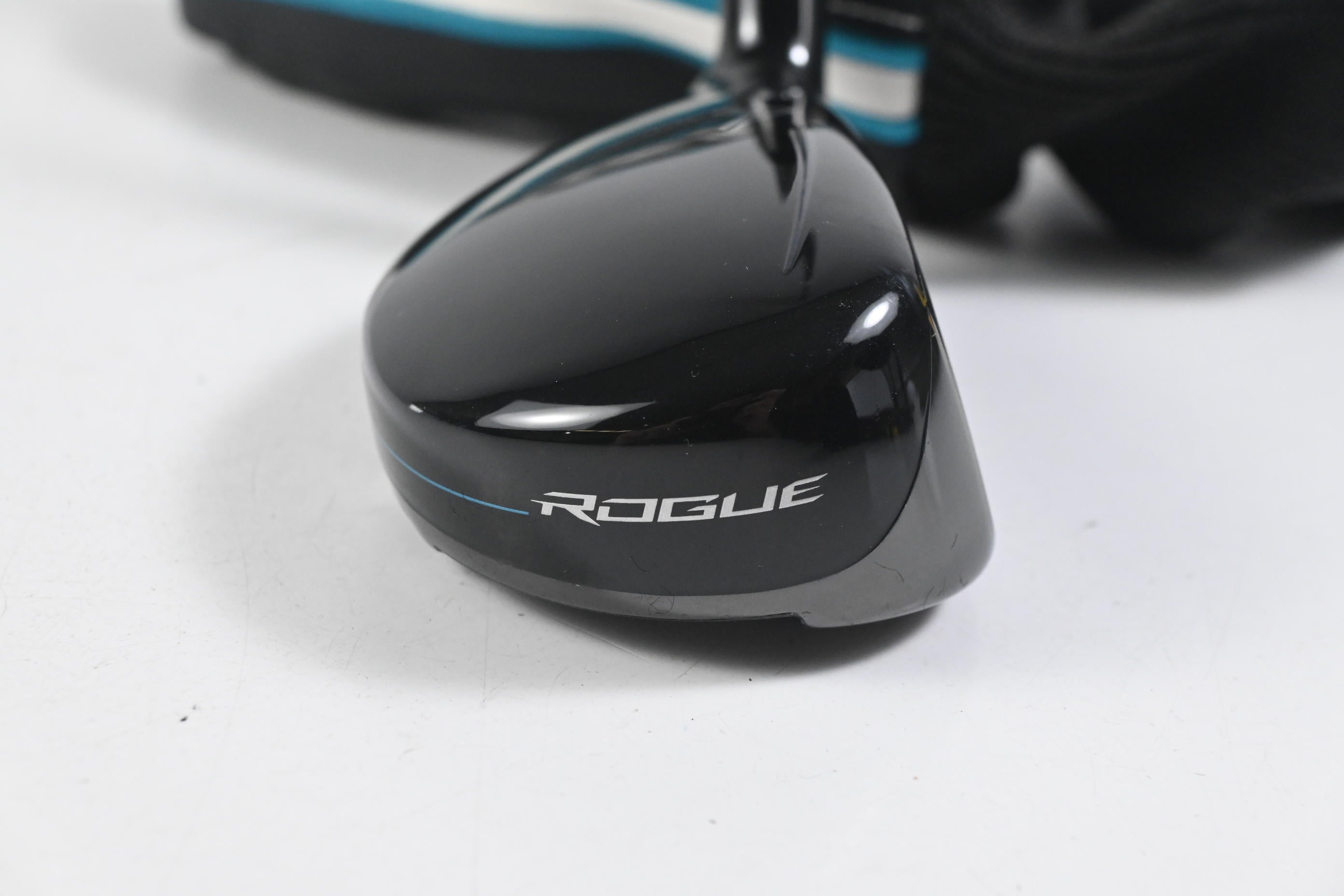Callaway Rogue #4 Hybrid / 21 Degree / Regular Flex Aldila Synergy 60 Shaft