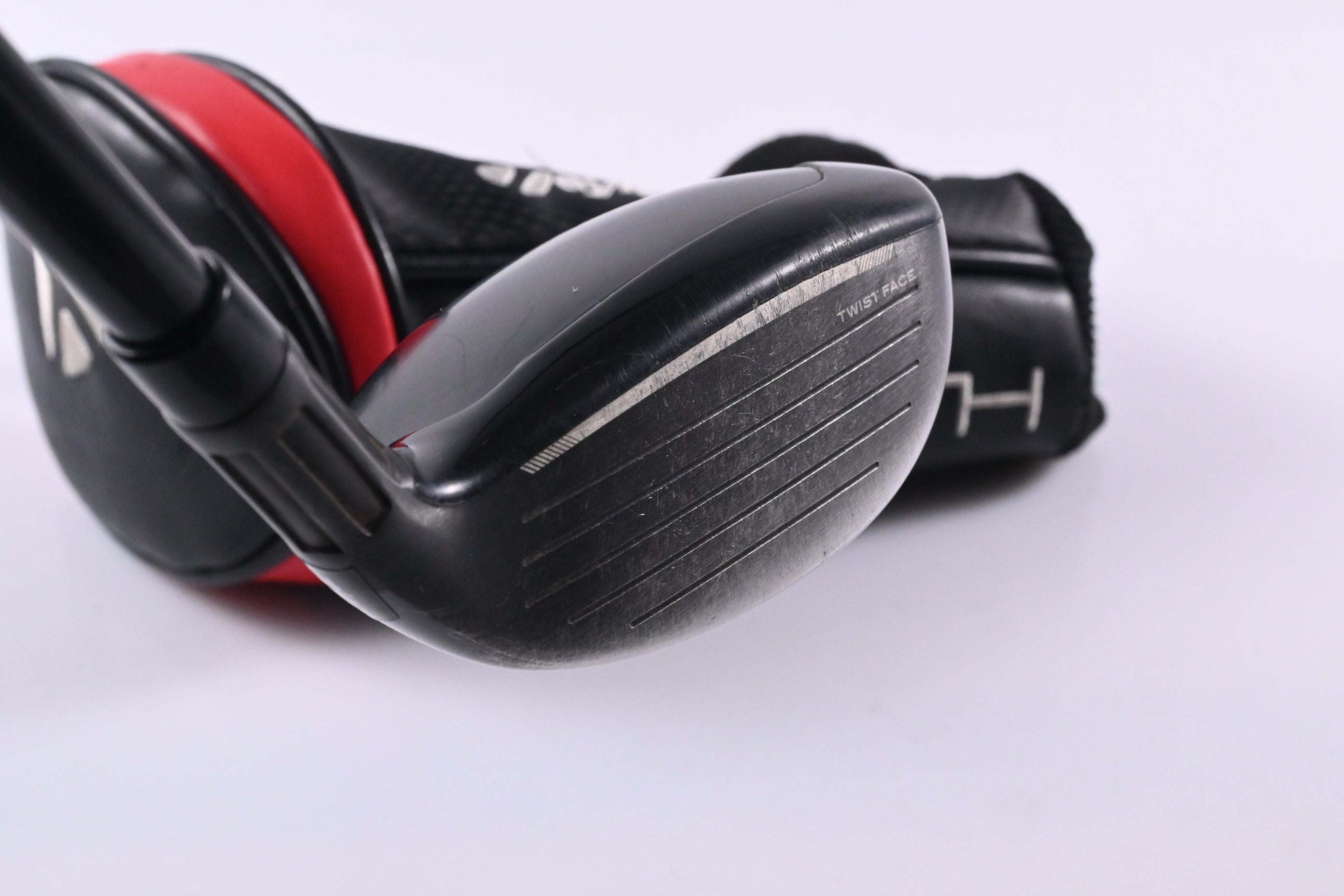 Left Hand Taylormade Stealth #3 Hybrid / 19 Degree / Regular Flex Ventus Red 6
