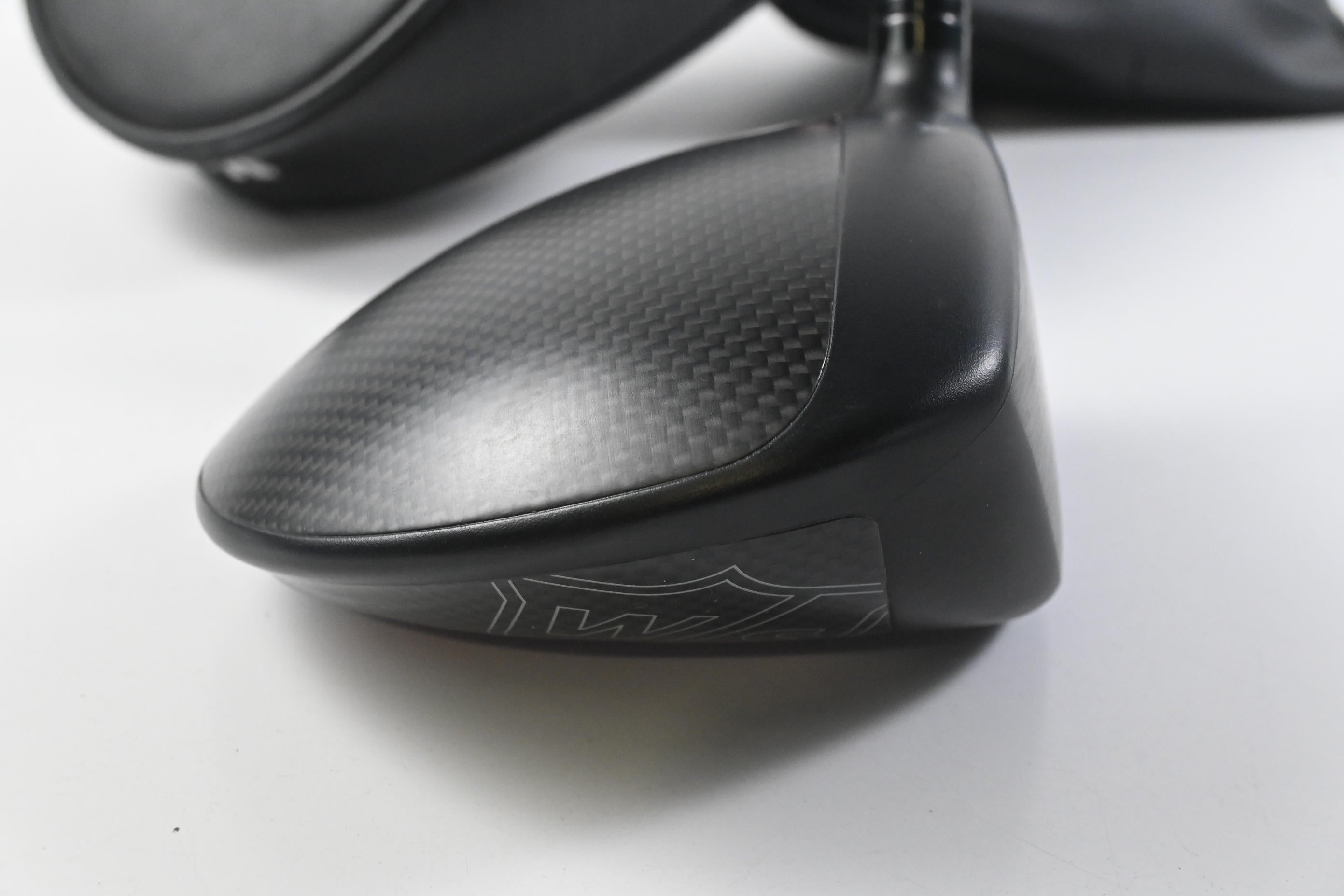 Wilson Dynapower Carbon 2023 Driver / 10.5 Degree / Stiff Flex Ventus TR Blue 5